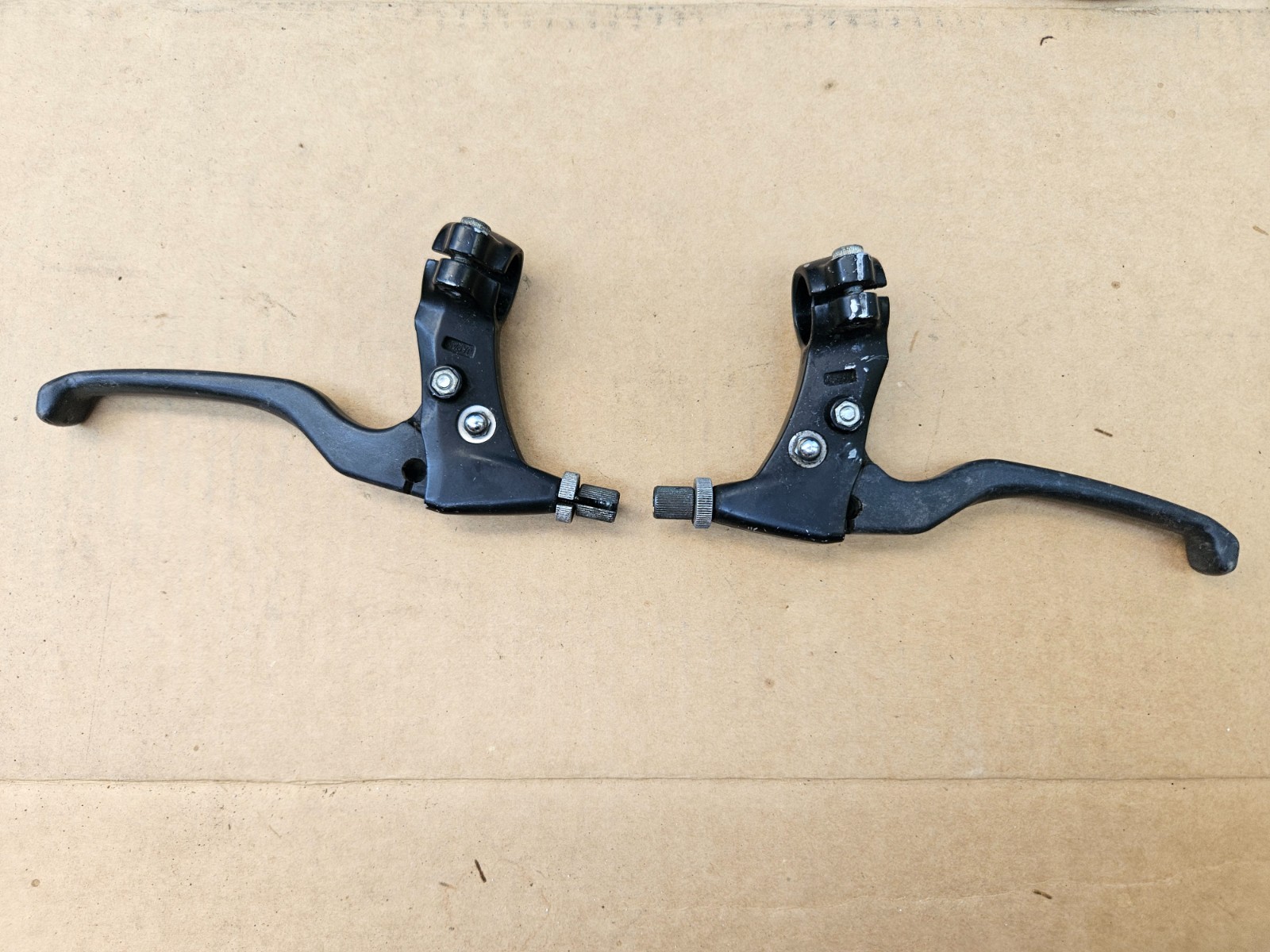Vintage 80s Suntour XC Sport Mountain Bike ATB Brake Levers 4-finger Japan