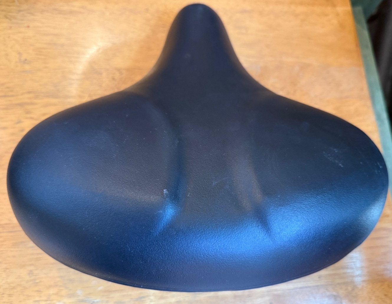 Viscount 7141 HD Spring Extra Wide Cruiser Saddle Black 270mm x 270mm NEW