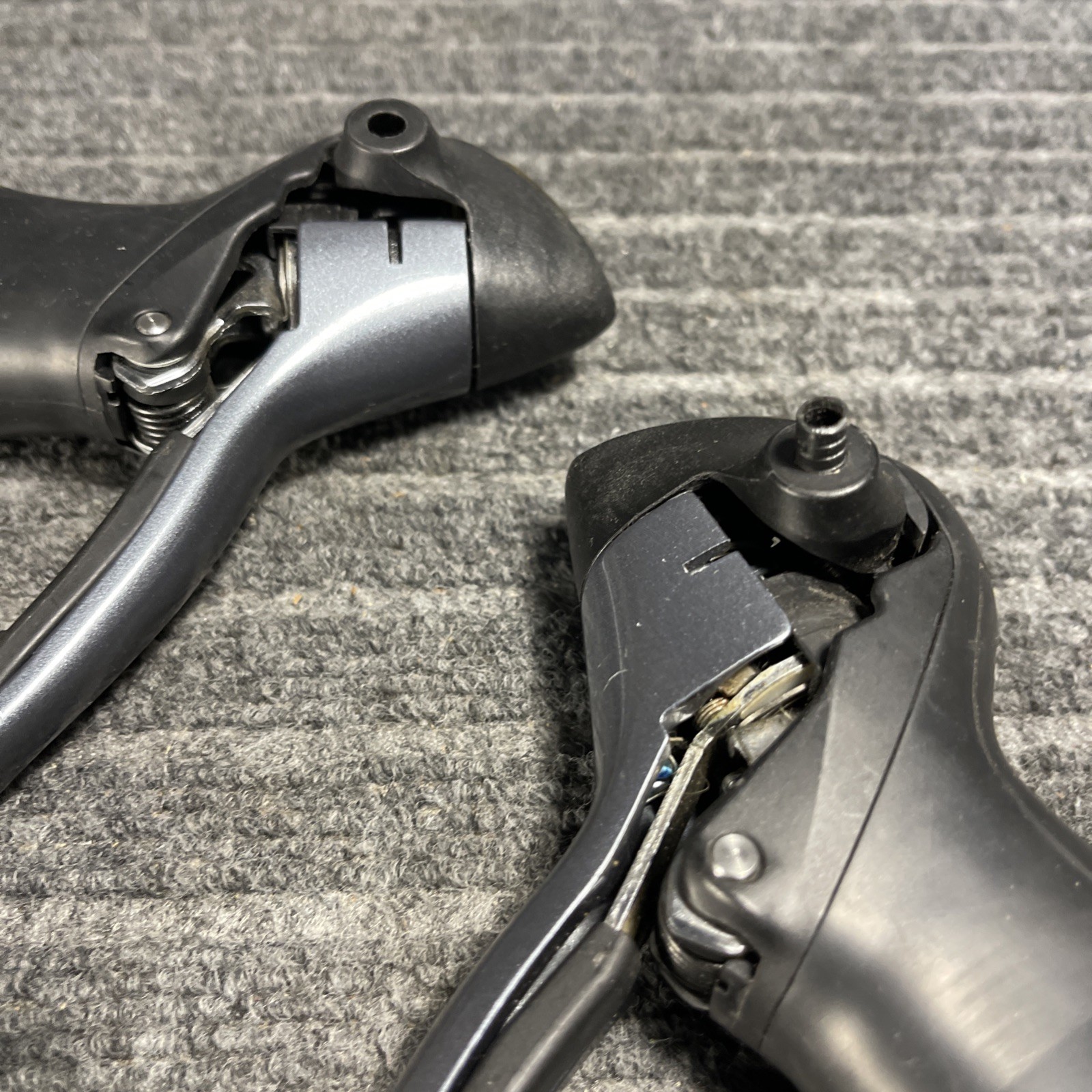 Shimano Claris ST-2400 Shifter Brake Levers 2×8 Left/Right STI Japan Road Bike