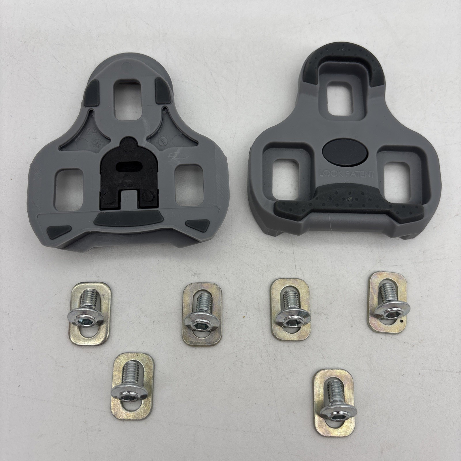 LOOK Keo Grip Gray Cleats 4.5 Degree for Keo Blade Pedals Includes Hardware