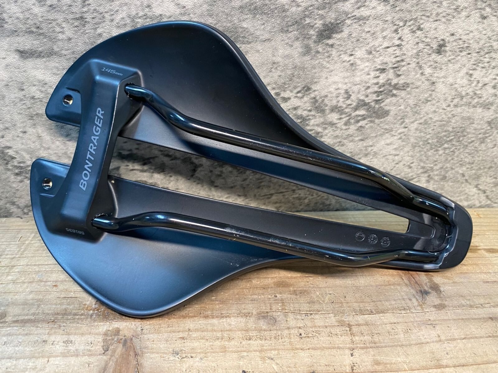 BONTRAGER AEOLUS ELITE Saddle Black 145mm 227g AUSTAIN Rails