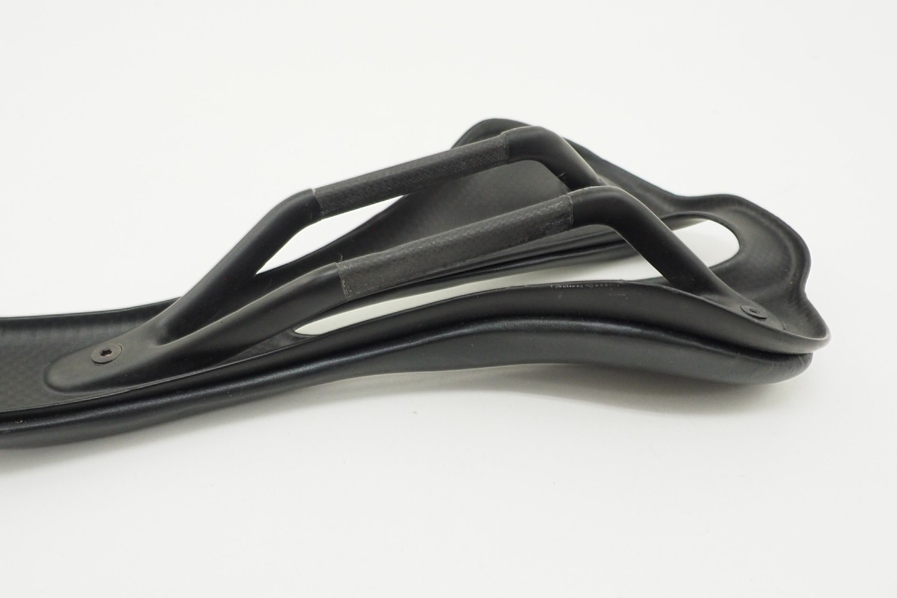 Unbranded Italian Carbon Cutout Bicycle Saddle 280mmx130mm 7x9mm Carbon Rails