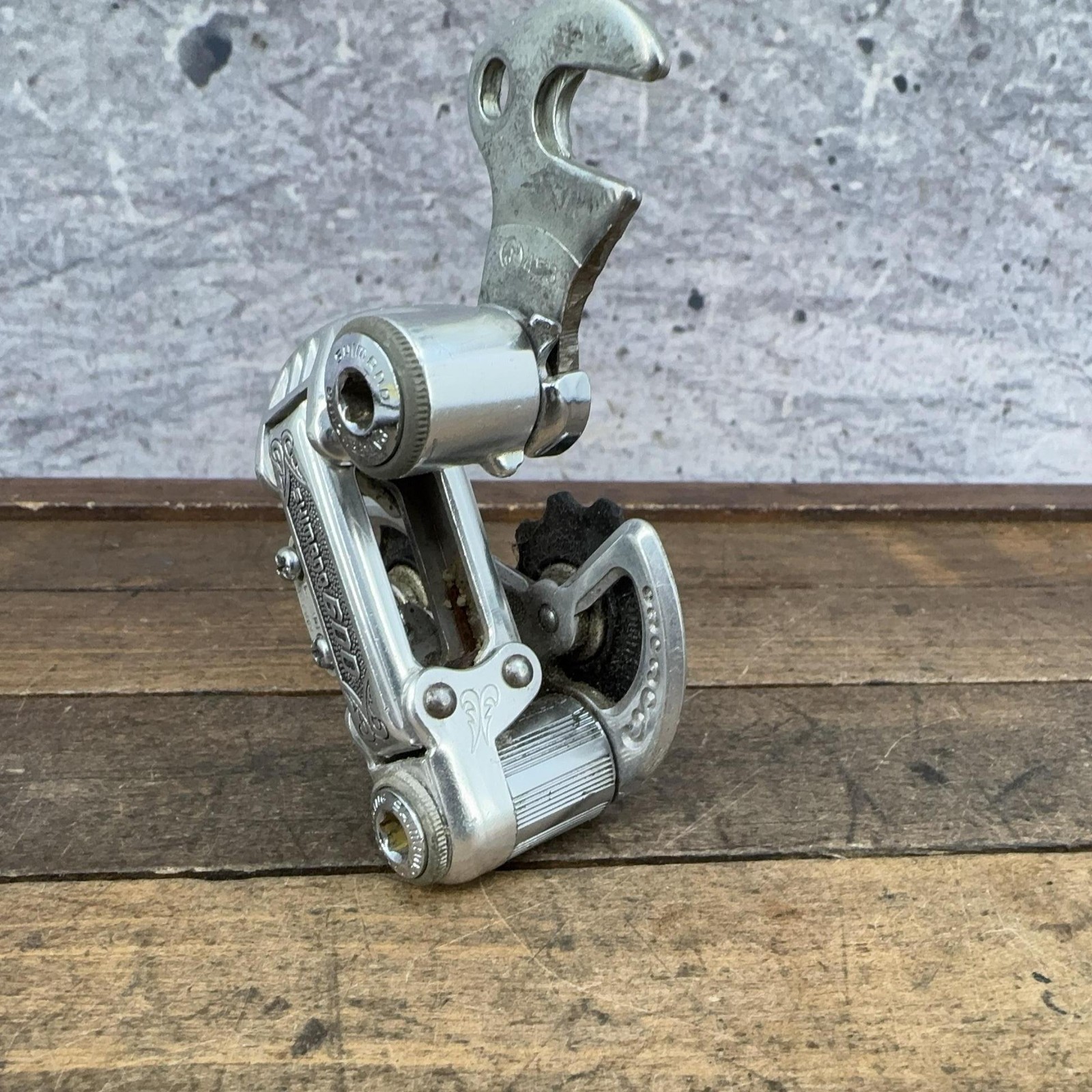 Vintage Shimano 600 Arabesque Rear Derailleur Short Cage Hanger Silver Japan