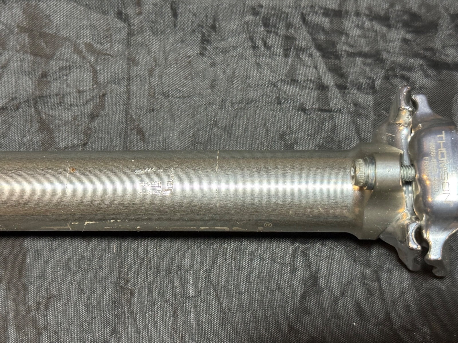 Thomson Elite 27.2 410MM Seatpost, -visual imperfections-