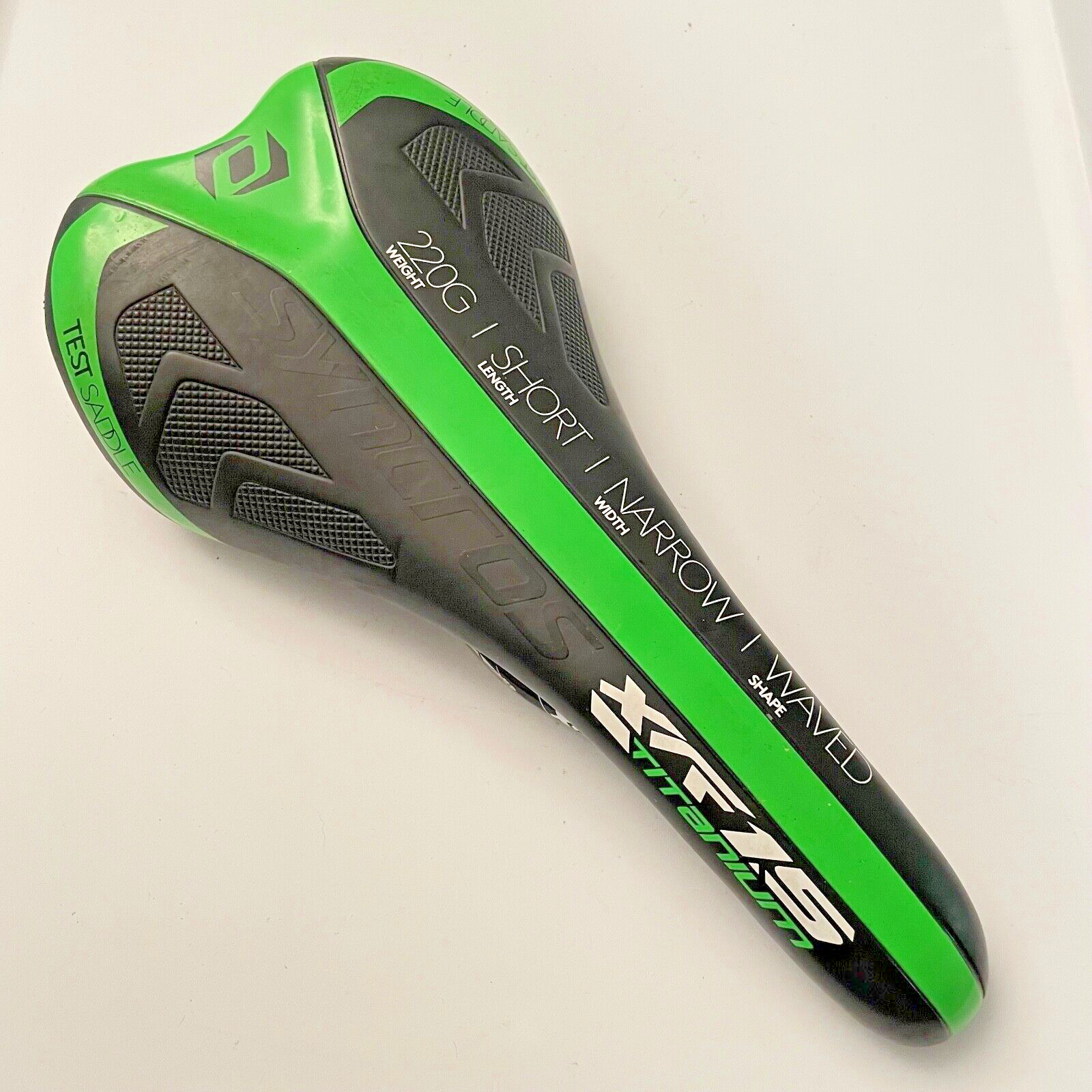 Syncros XR 1.5 Titanium Test Saddle Hollow Ti Rail 220g Short Narrow Bike Seat