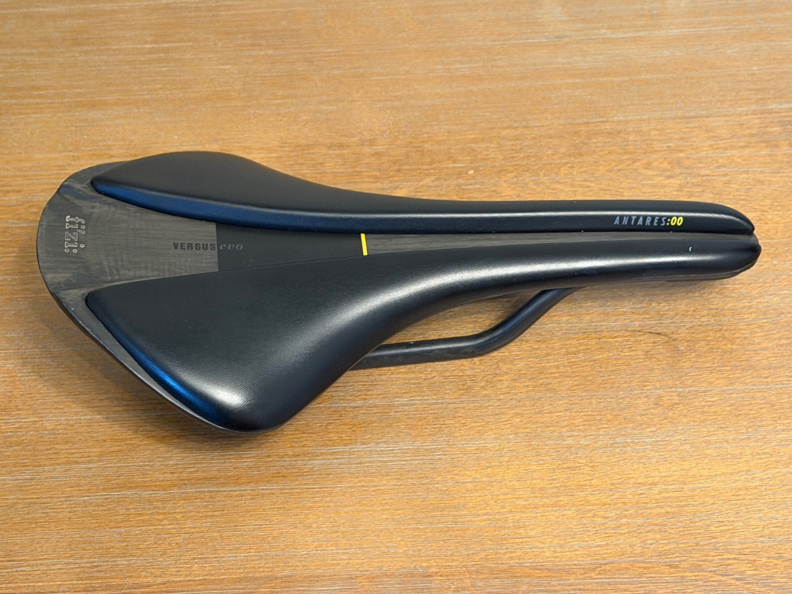 Fizik Antares R1 Versus EVO Bike Saddle