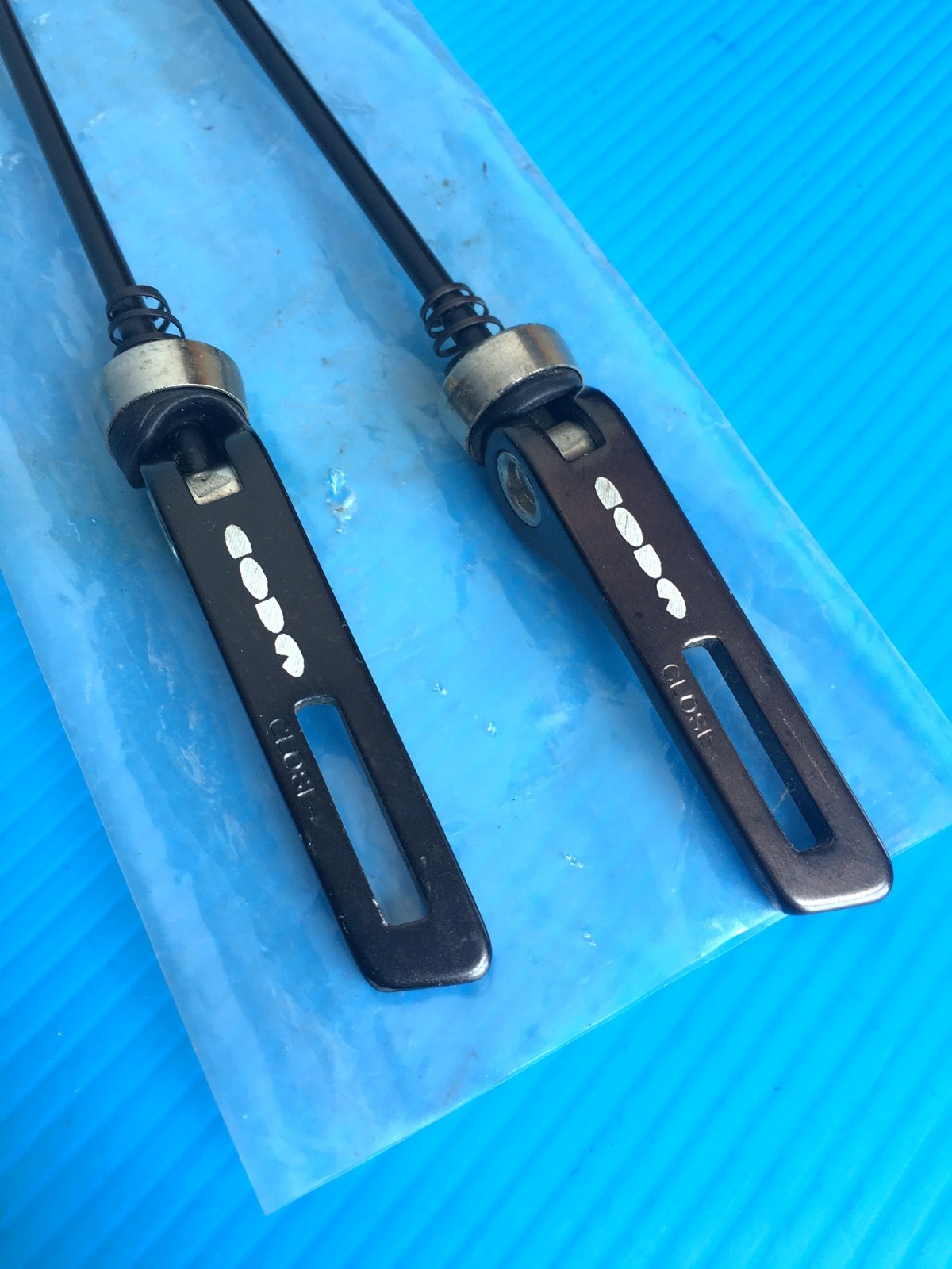Coda Road Skewers Q/R Hub 100/130-135mm Black NOS New 103 grams (pr)