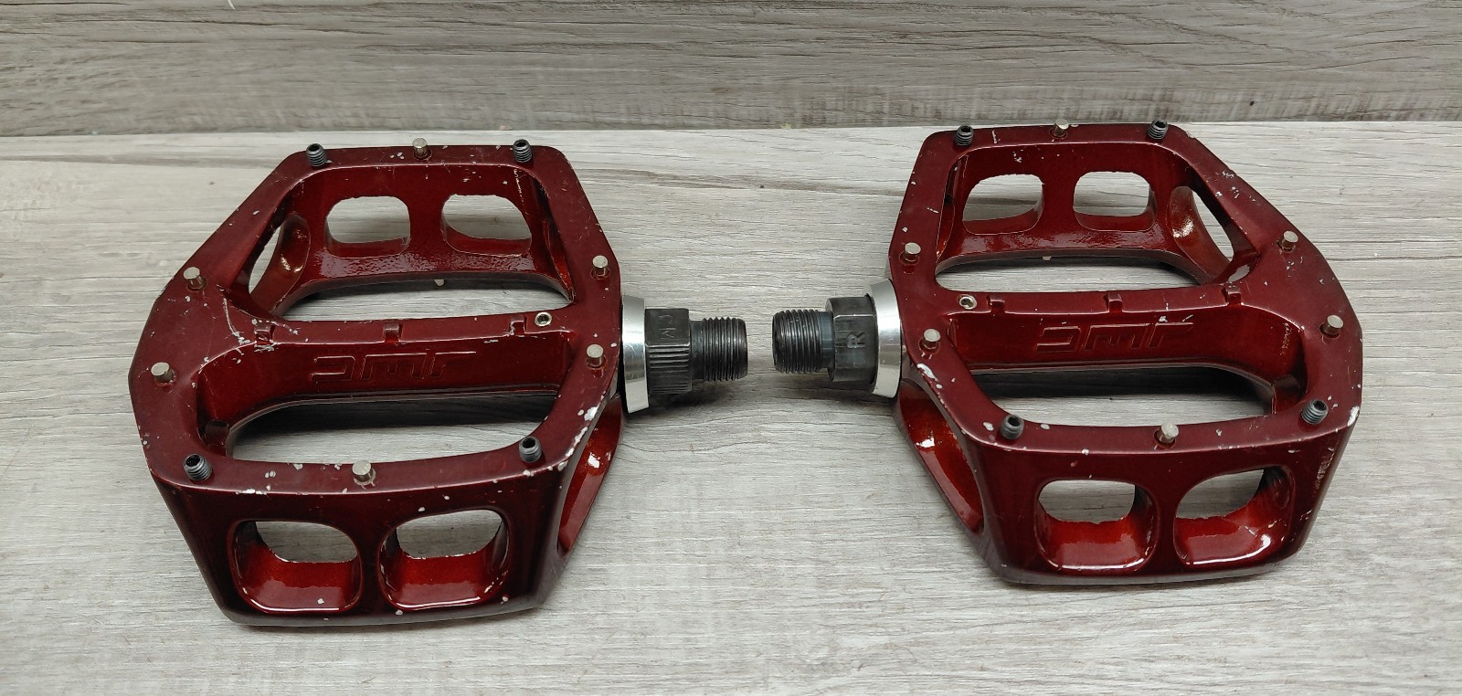 DMR V8 Platform MTB Mountain Bike Pedals V-8 Dark Red