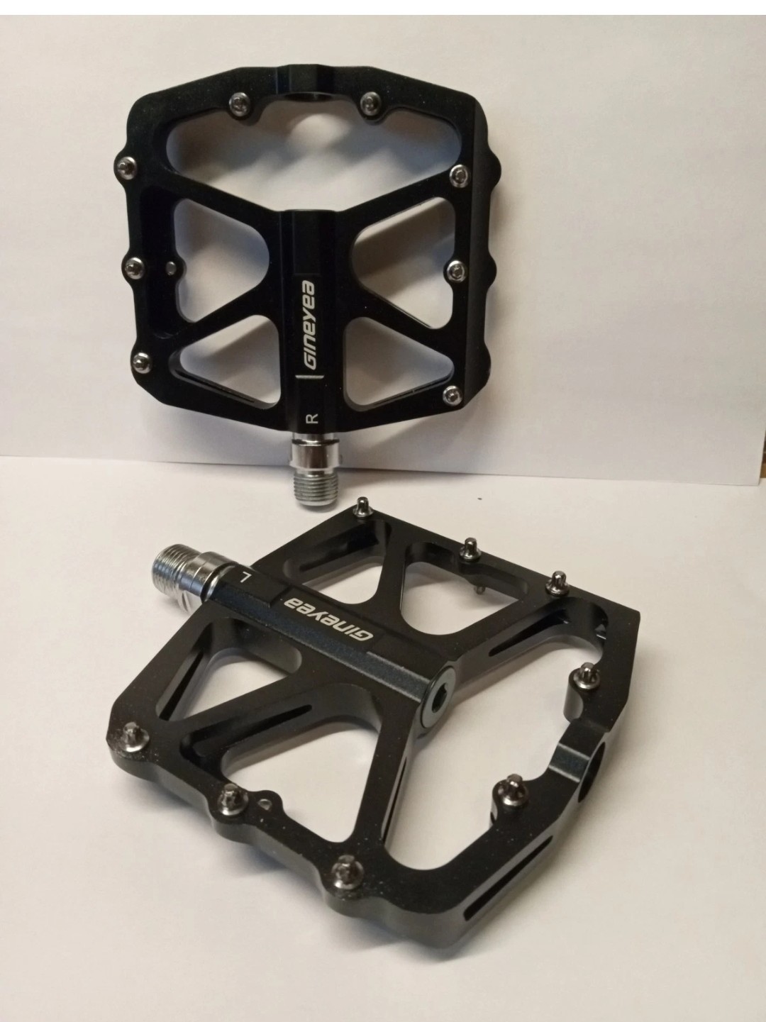 Bicycle Pedals 2DU Universal Fit 9/1 Flat Platform For Road Mount BMX MTB Bike