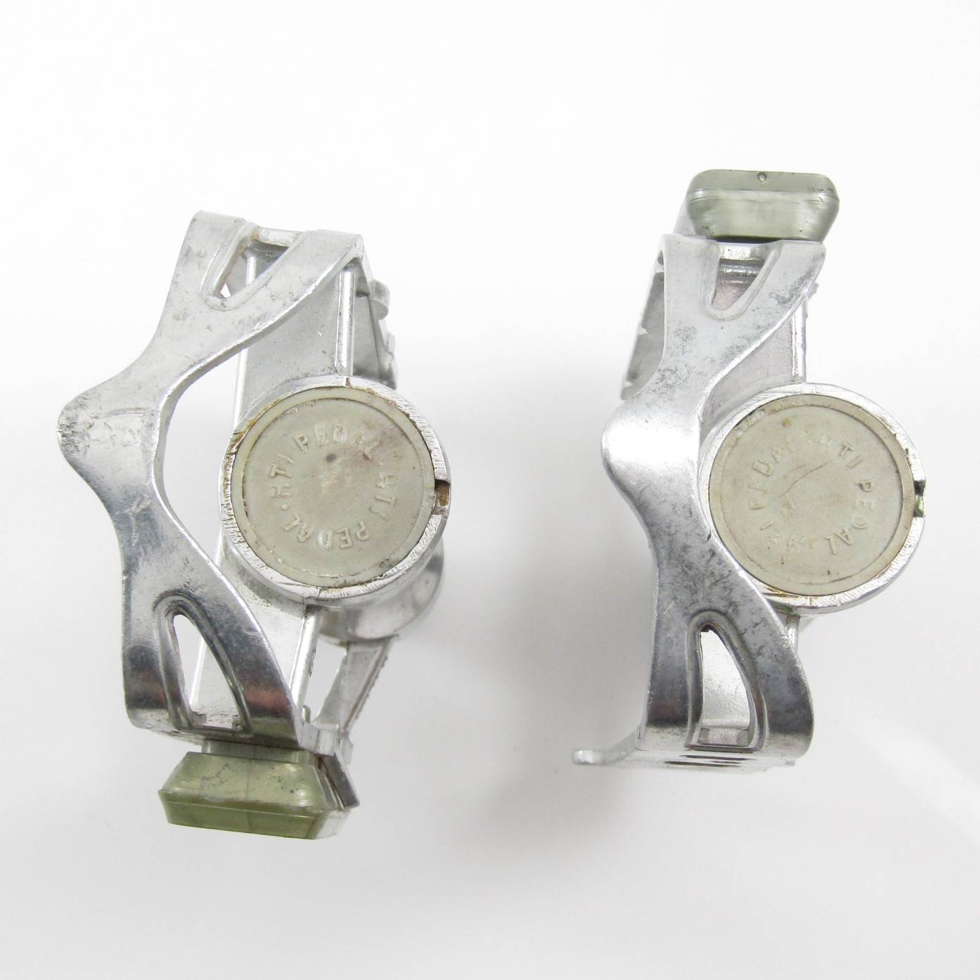 HTI A19 quill pedals with Cat Eye reflectors