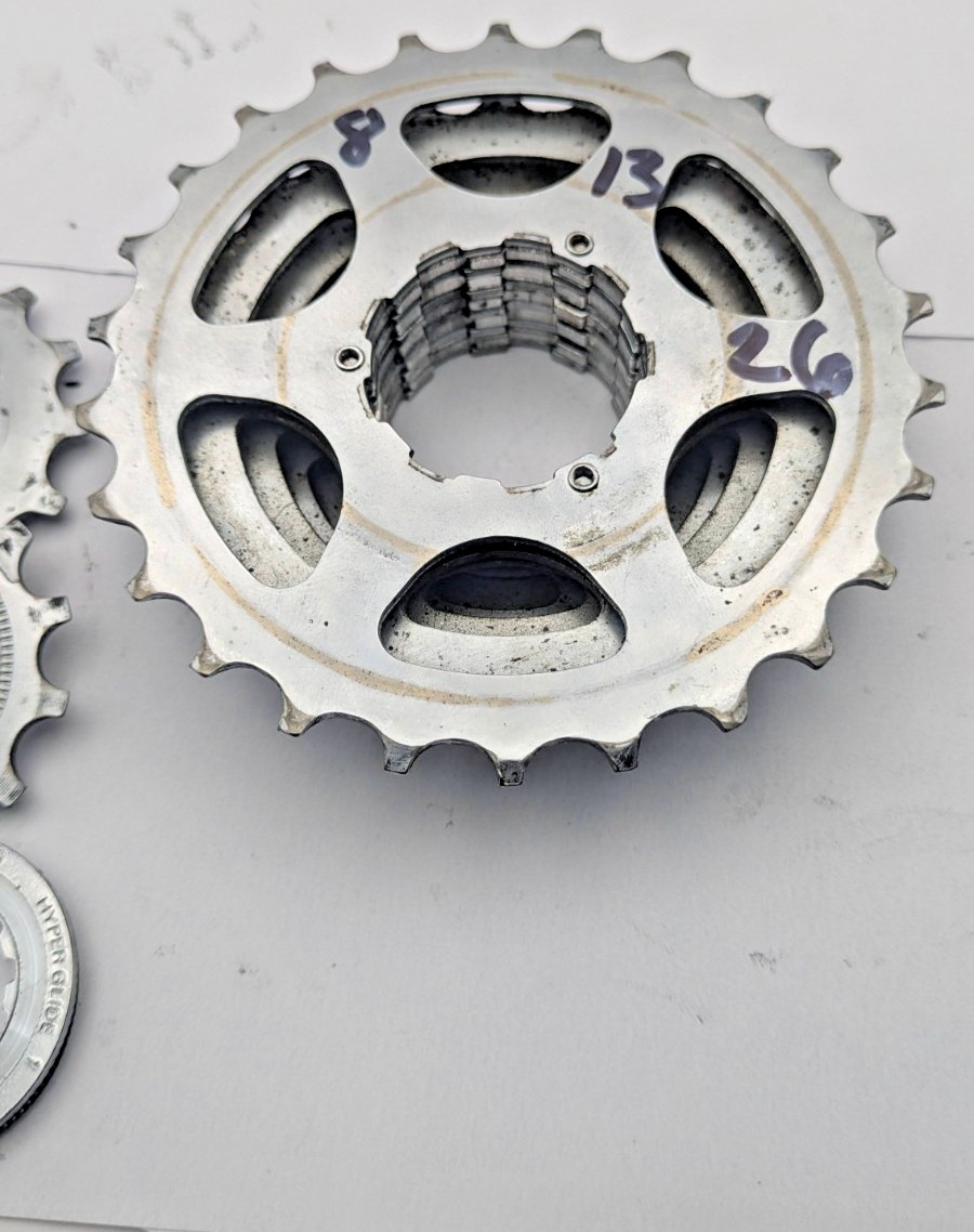 SHIMANO Hyperglide CASSETTE 8 SPEED 13 TOOTH 26 TOOTH 1056 1055 CS-HG70-8 HG70
