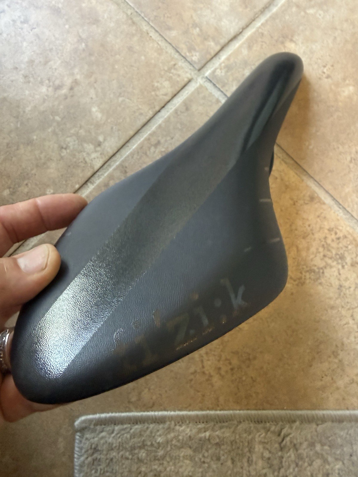 Fizik Airone Wingflex Bicycle Saddle, w/ ICS Clip System, Low Miles, 244g