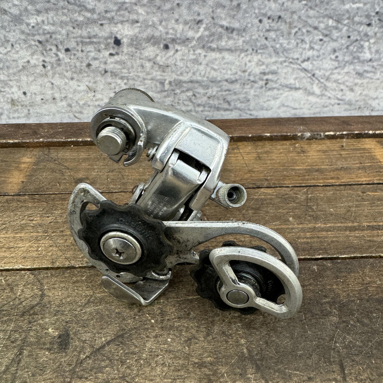 Vintage Shimano 600 Arabesque Rear Derailleur Short Cage Bolt-On Japan 195g