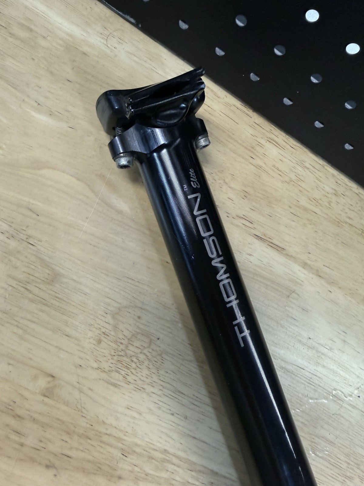 THOMSON Elite ZERO Setback 31.6mm x 367mm Black Seatpost