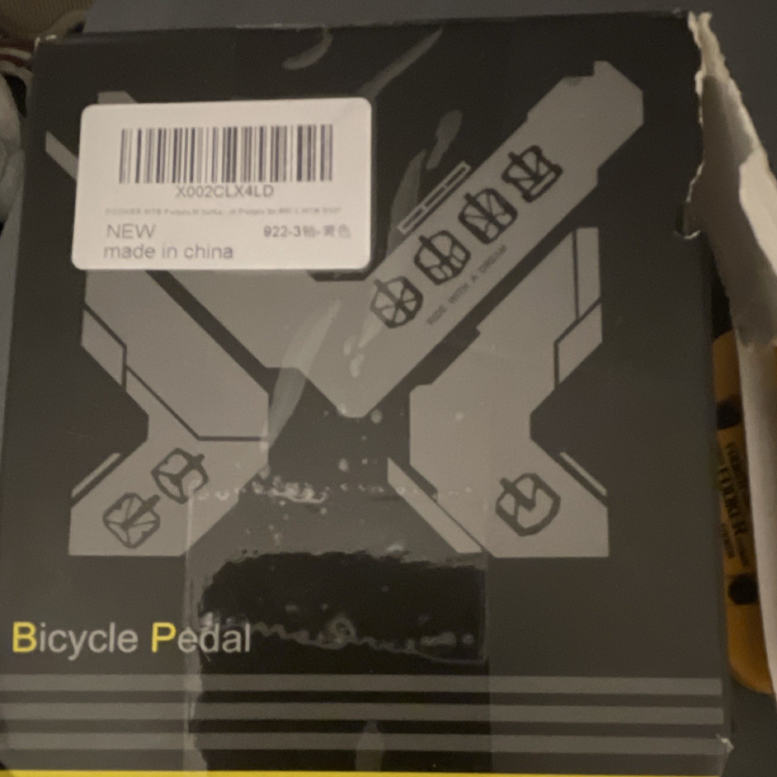 FOOKER Yellow Composite Mountain Bike Flat Pedals 9/16 in Adjustable Pins