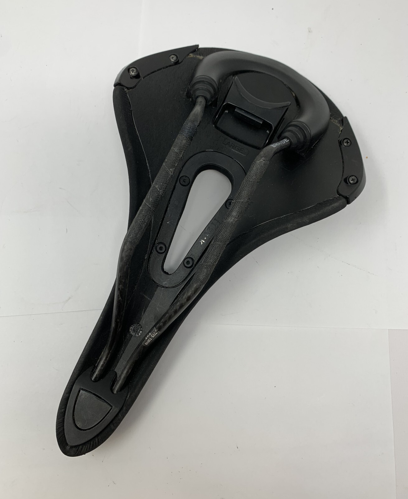 Fizik Aliante R1 Open Size Large Carbon Braided Saddle