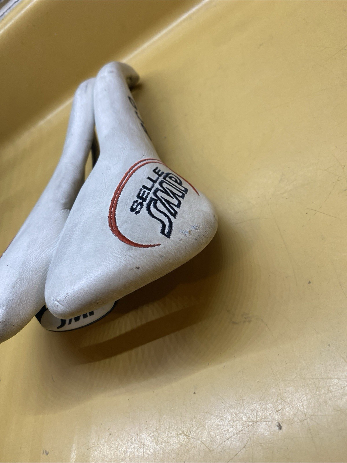 Selle SMP Pro White Leather 270mm x 150mm Titanium Rail Saddle