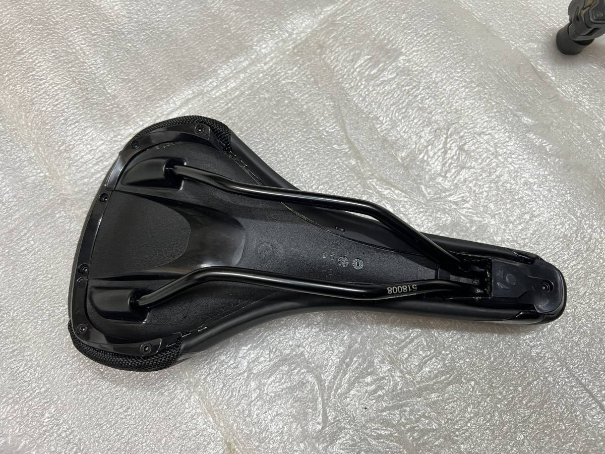 Bontrager Evoke 2 Saddle Cr-Mo Rails 140mm Road MTB Bike UNUSED NEW