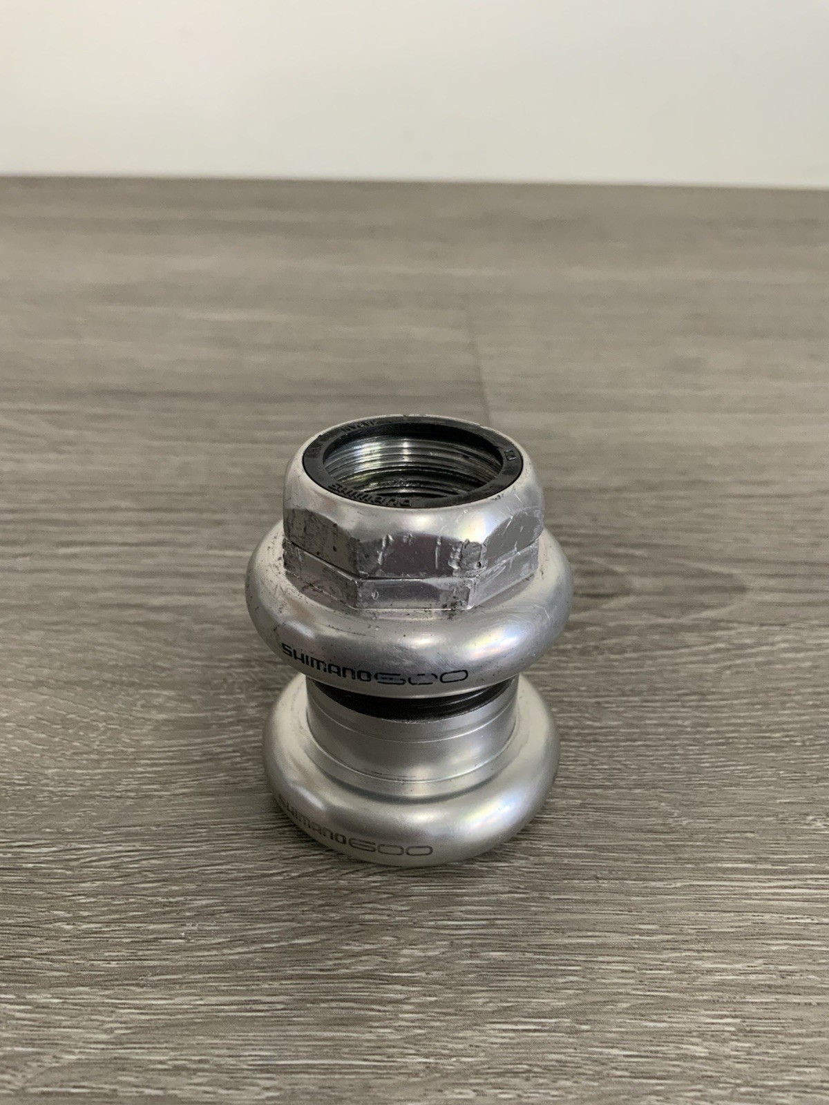 SHIMANO 600HEADSET MODEL 6207 ALUMINUM 98 GRAMS 26.4 MM CROWN RACE