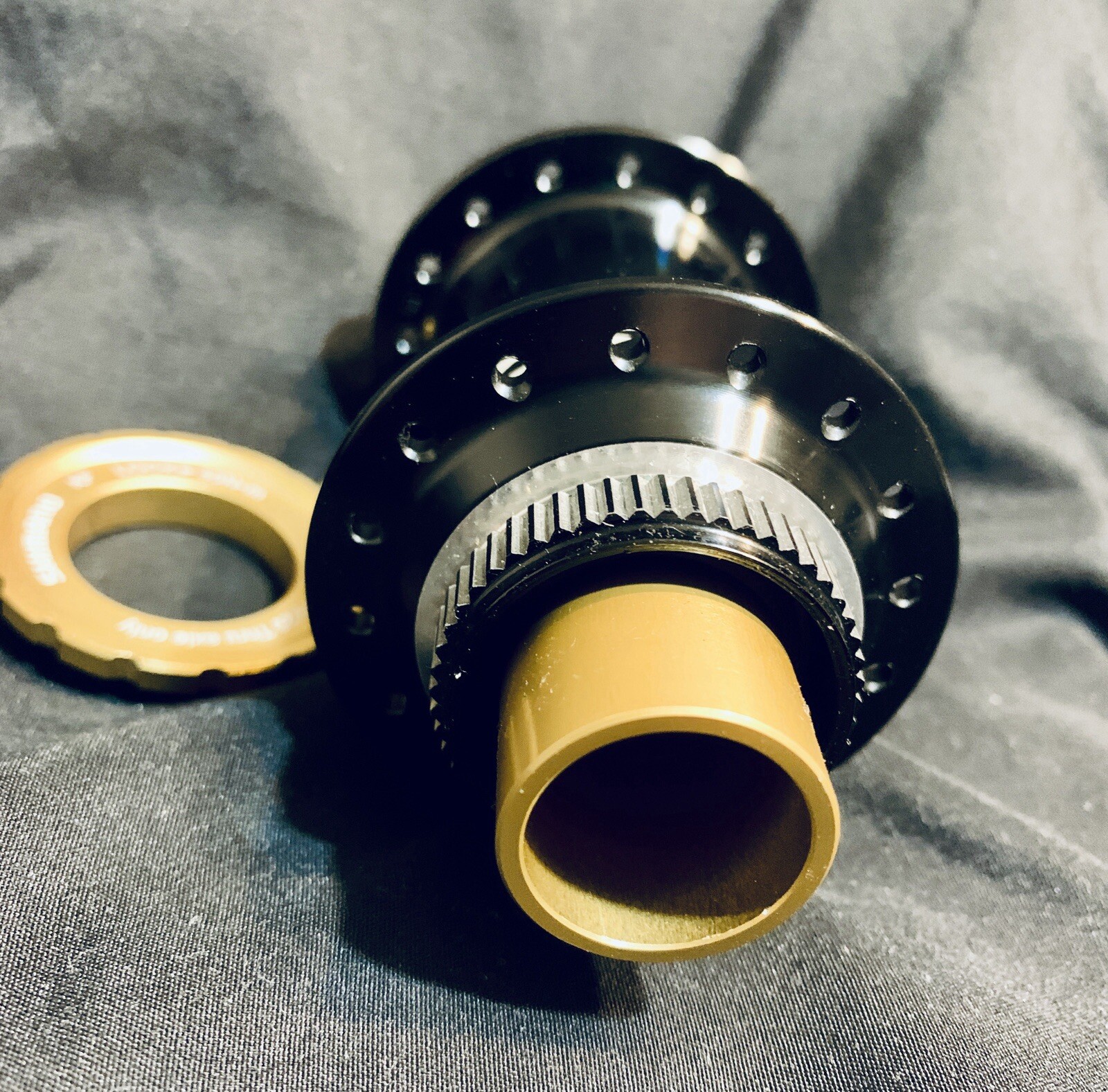 Shimano Saint 32h Hubs Front HB-M820 20x110mm Thru Axle & FH-M810 Rear 10x135mm