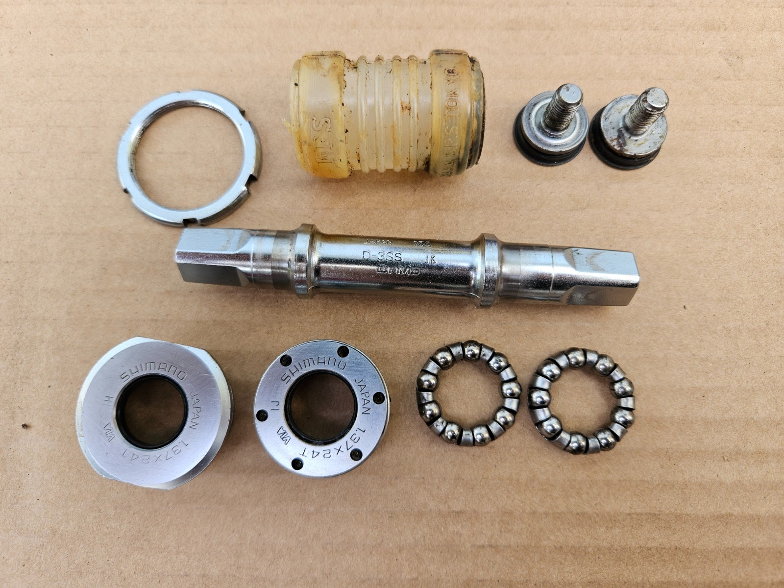 Vintage Shimano XT Deerhead Cup and Cone Bottom Bracket 68mm x 121.5mm Japan