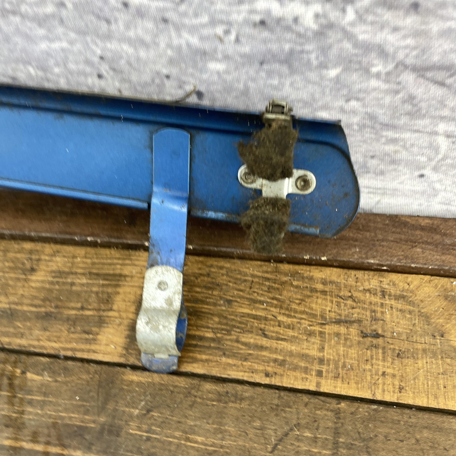 Vintage Columbia Bicycle Chain Guard Torpedo Built-In Chain Oil Port Blue Metal