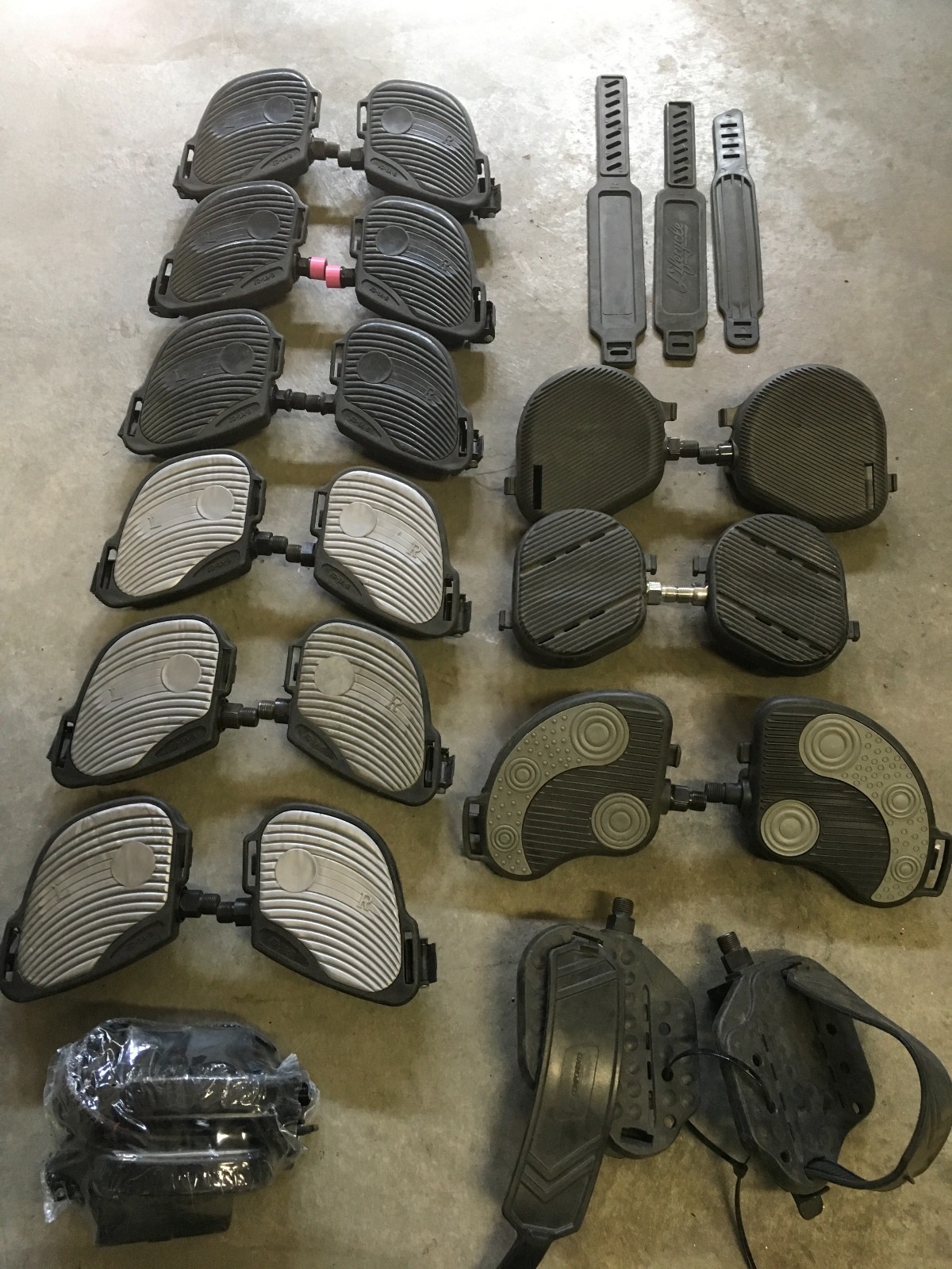 11 sets – Exercise Bike Replacement Pedals Stationary Bicycle-with misc15 pedals