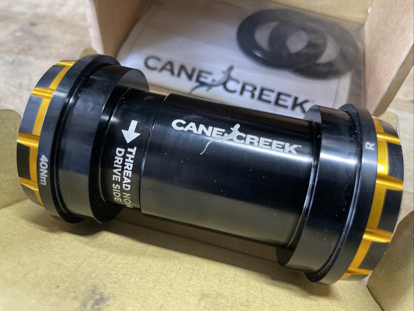 Cane creek Hellbender Pf-30 24mm Spindle Bottom Bracket New Sealed
