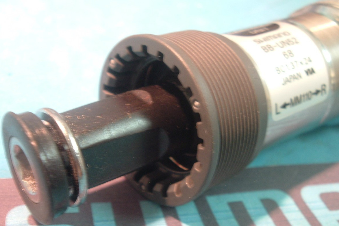 Shimano BB-UN52 Sealed Cartridge Square Taper NEW/NOS Bottom Bracket-68x110MM-