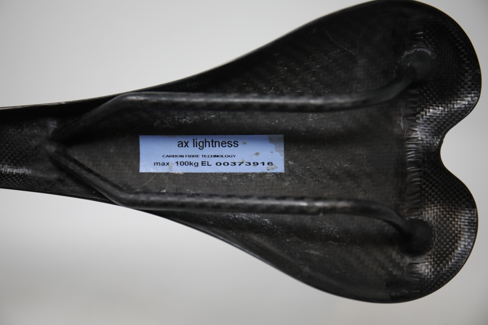 AX Lightness full carbon saddle leather cover – handmade