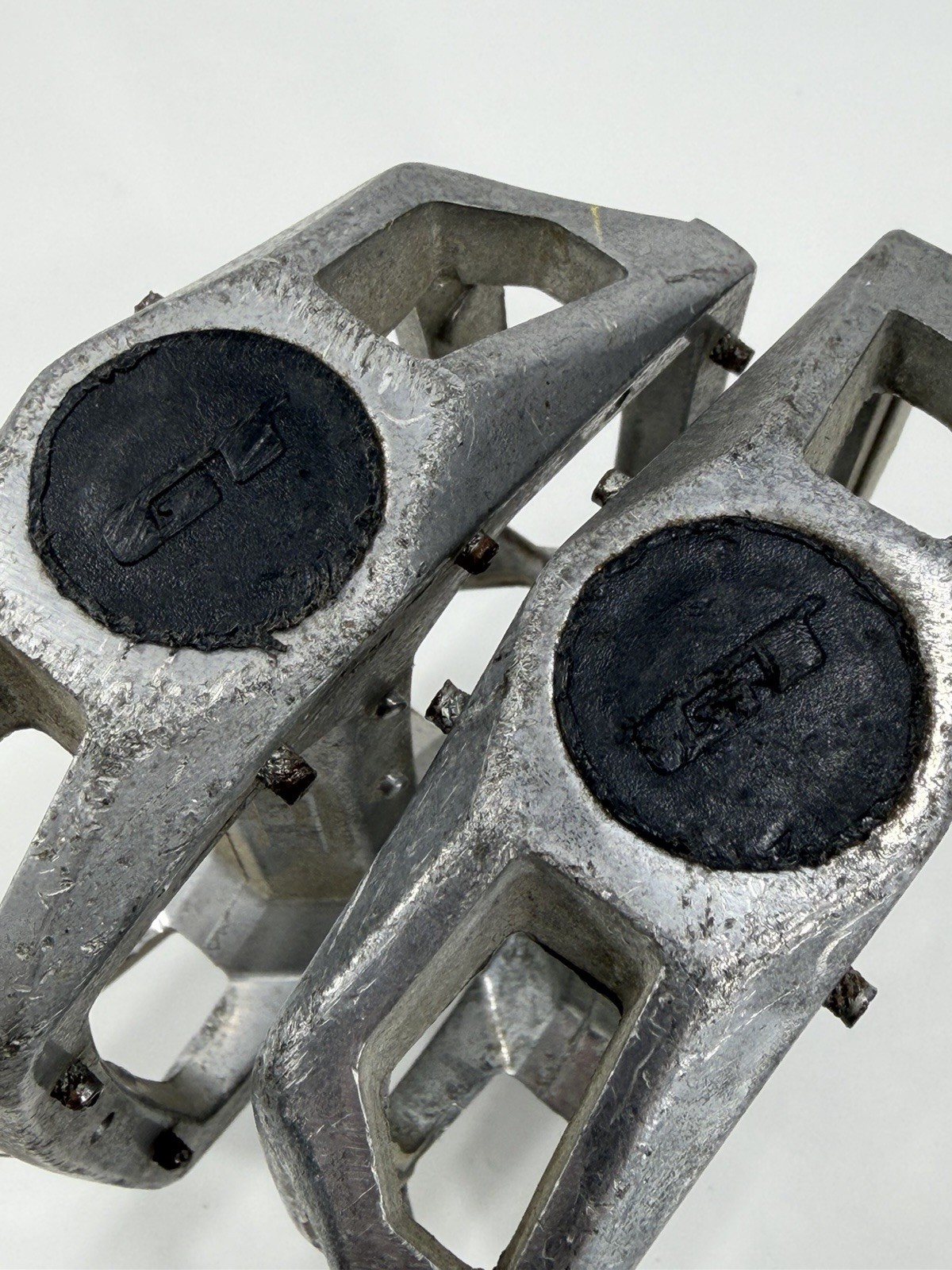 GT Platform Pedals 1/2 in Silver OPC Pair Old School BMX Freestyle Gen 1 Pins OG