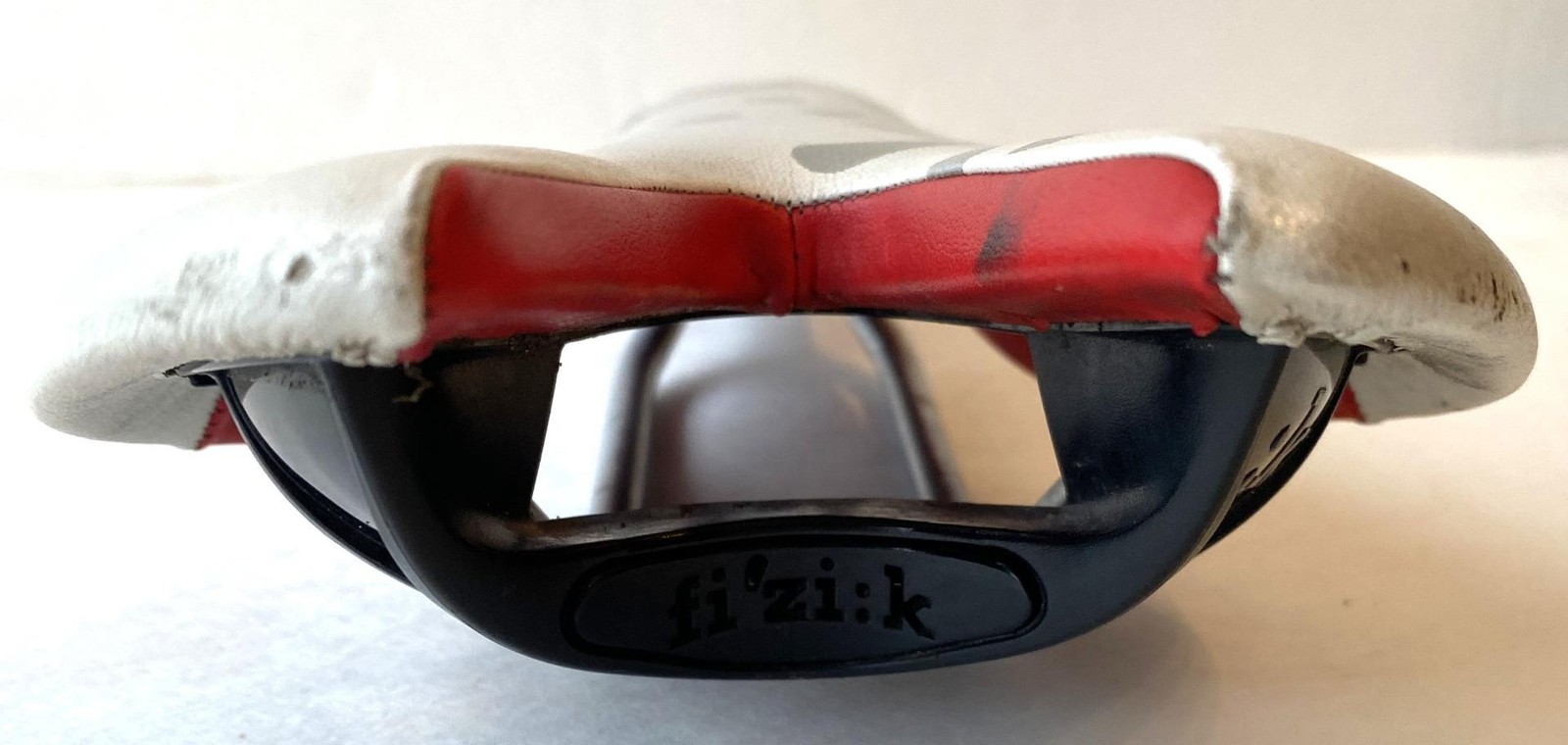 Fizik ARDEA bicycle SEAT saddle 135mm Manganese Rails