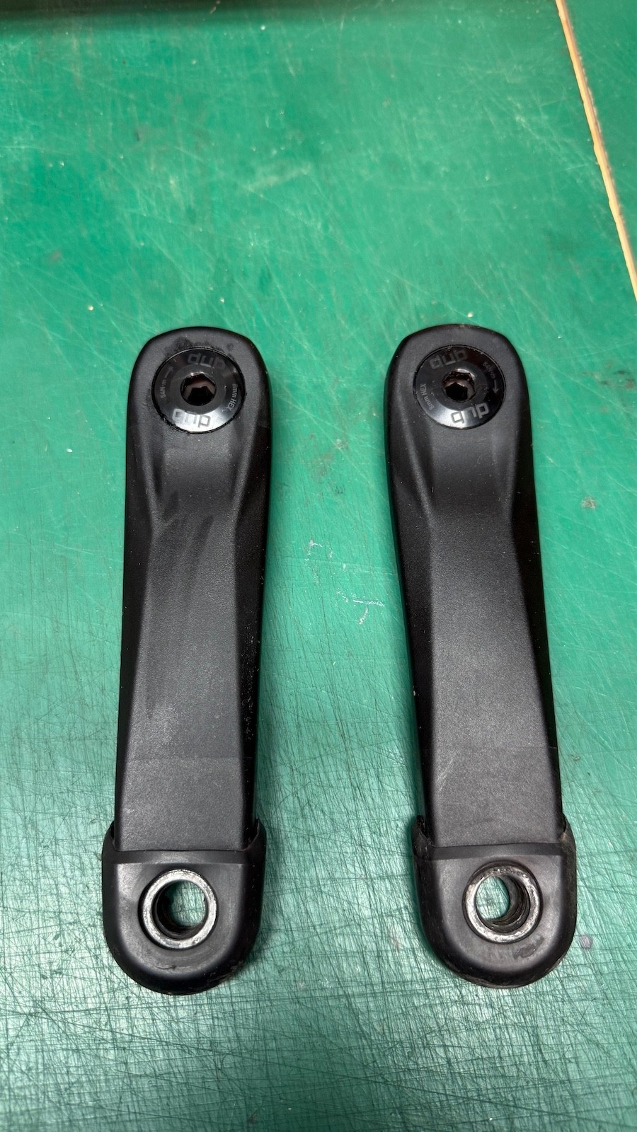 Specialized SRAM Cranks s2116 Mountain Bike 155mm Crank Arms SRAM Crankset L + R