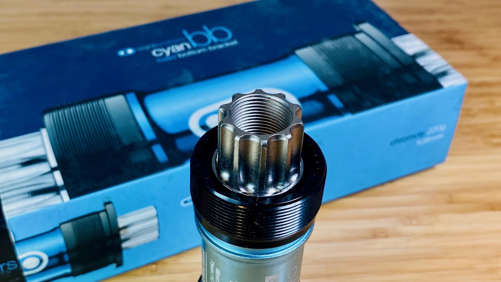 NOS crankbrothers cyanBB ISIS Bottom Bracket 108mm 68-73mm 220g