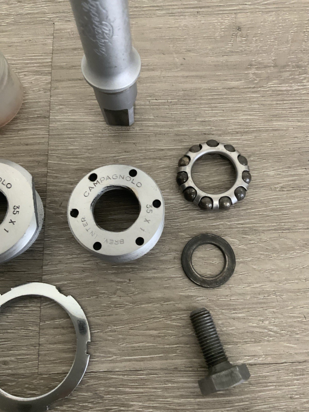CAMPAGNOLO RECORD BOTTOM BRACKET 68-112 MM FRENCH THREADING