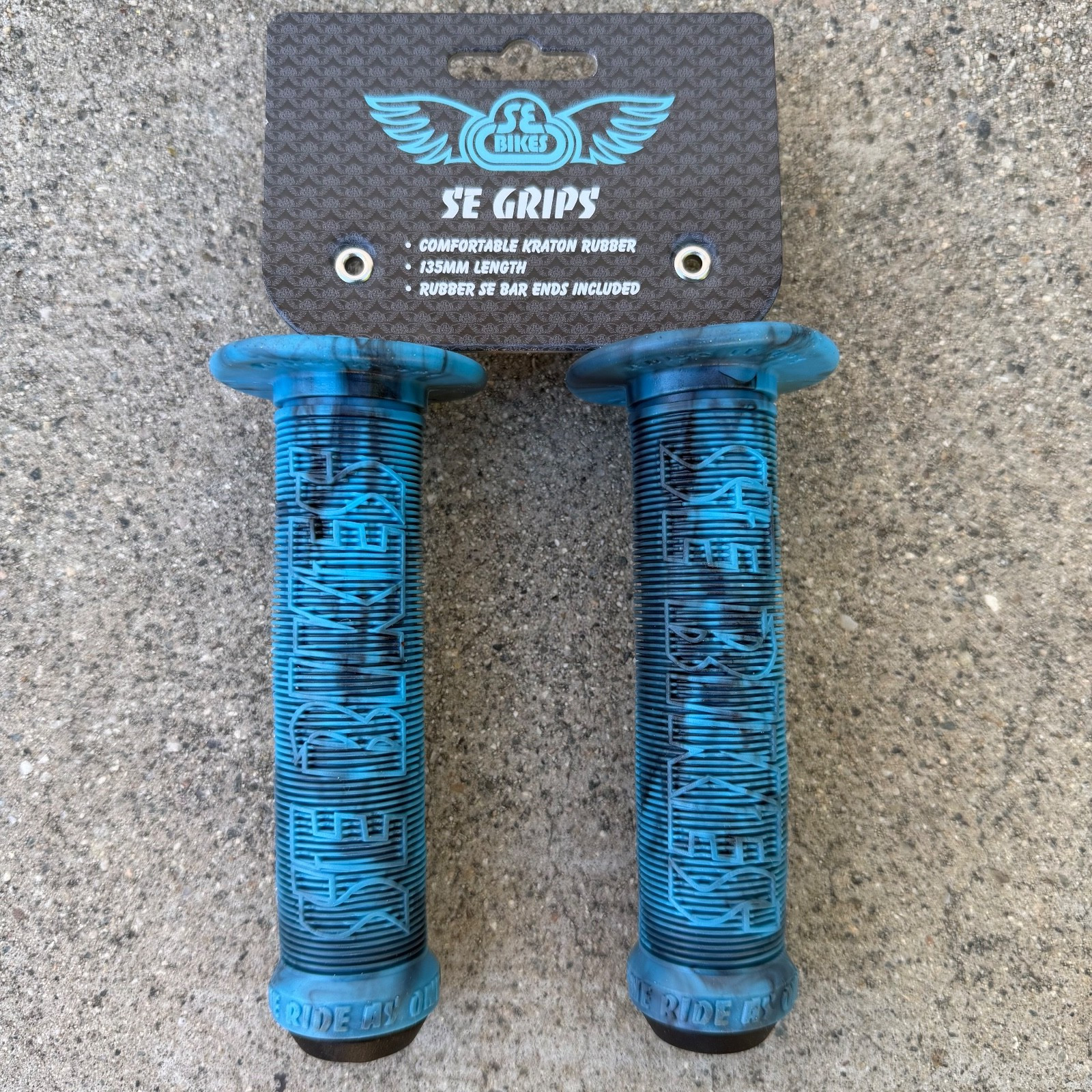 SE RACING BIKES GRIPS FLANGED RED OR BLUE SWIRL BMX BIKE GRIPS GT REDLINE HARO