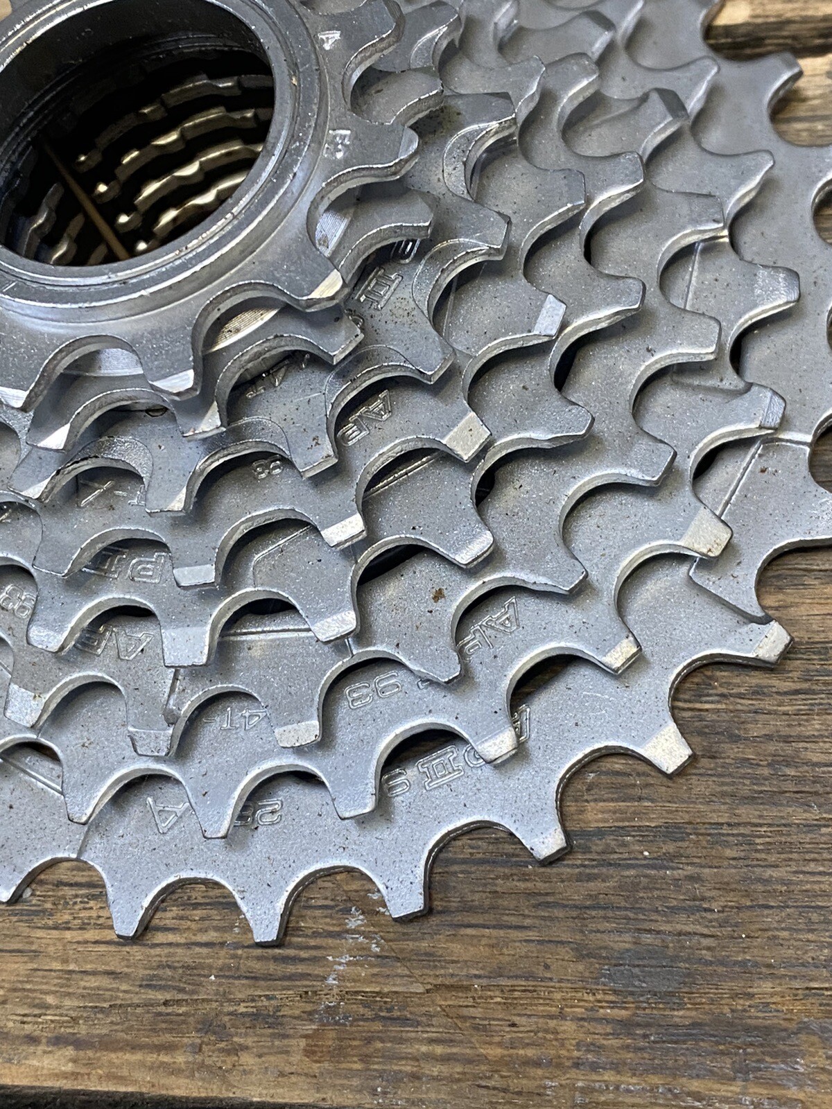 Suntour Powerflo 8-speed cassette 11-28 range mtb rare AP II microdrive