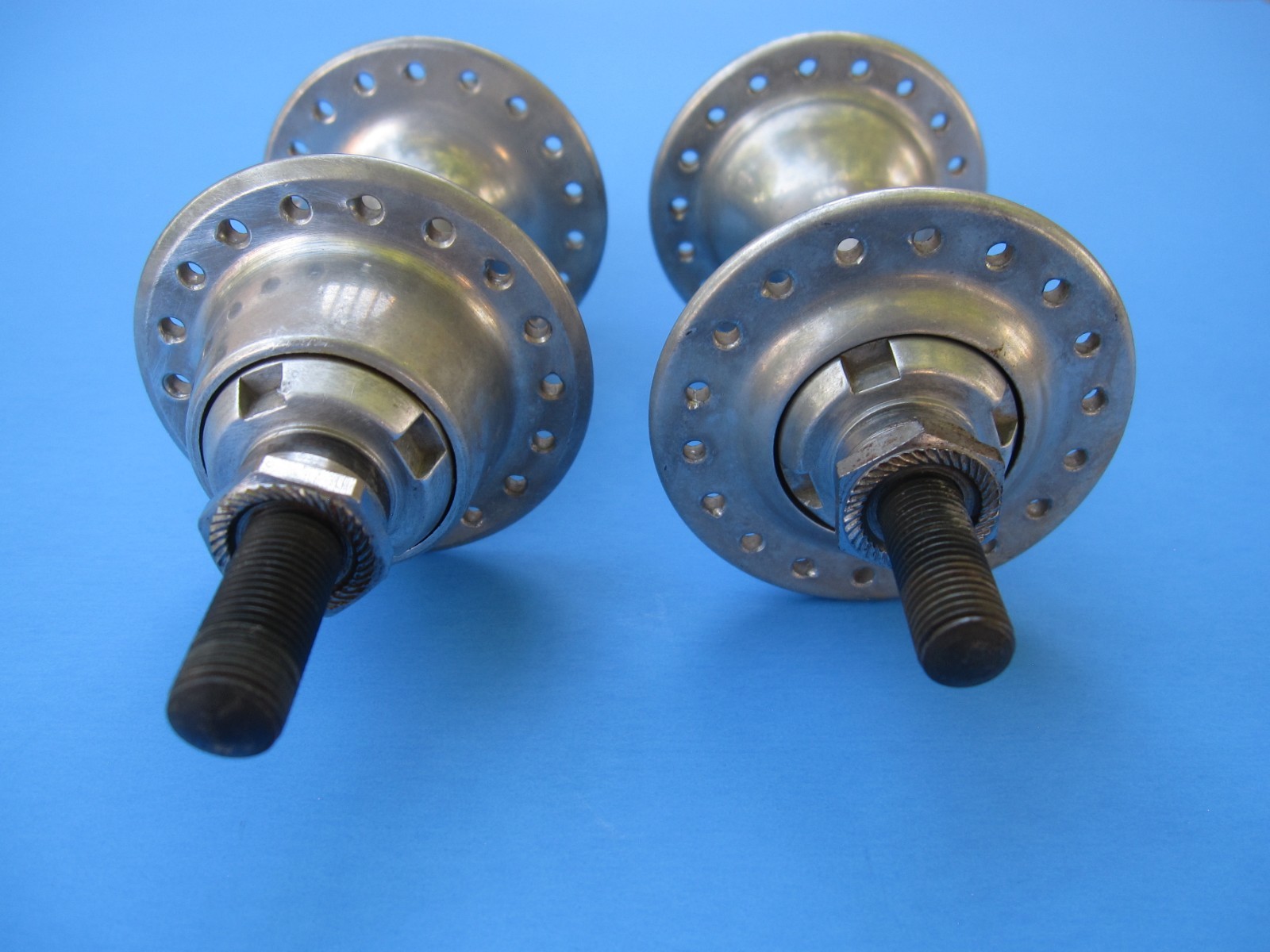 vintage Suntour Sealed Bearing hubs, 36-hole, nutted, 100/130mm spacing, 1980s