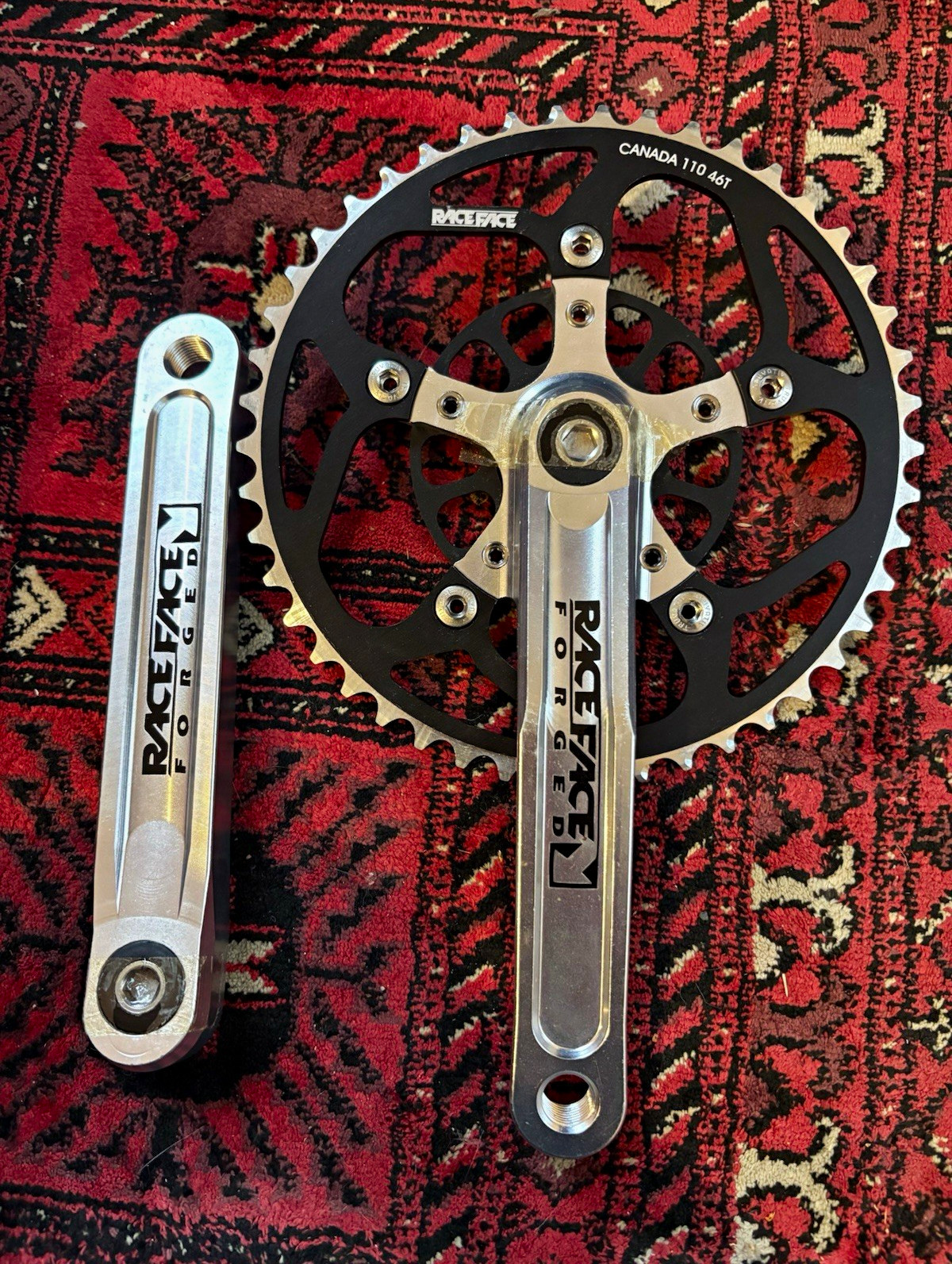 Race Face Forged Silver/Black 170mm Square Taper 46T