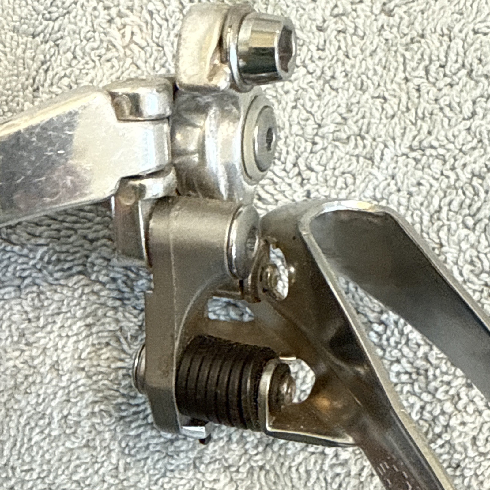 Shimano RX100 FD-A550 Front Derailleur with 28.6mm Clamp 2 x 7-Speed [ssg]