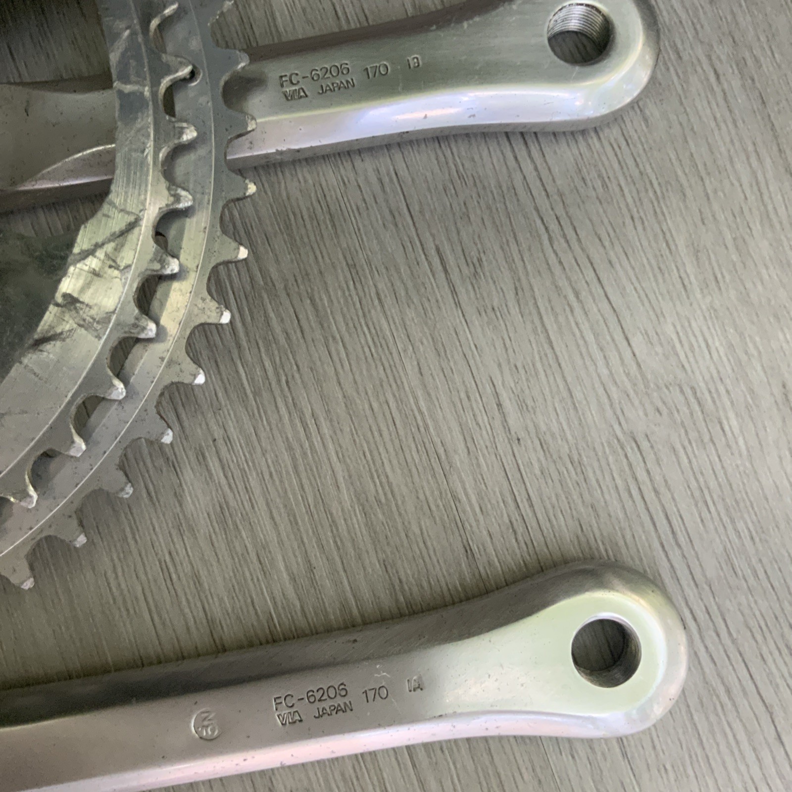 SHIMANO ULTEGRA CRANKSET DOUBLE 6500 53-39 TOOTH 172.5 MM ARMS