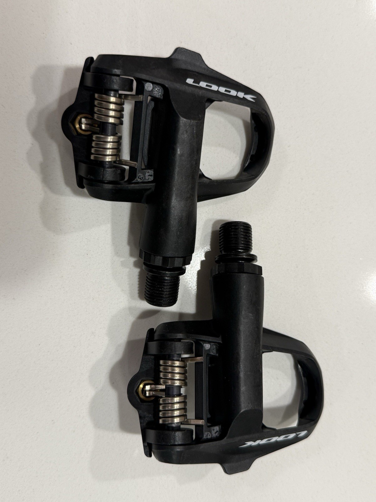 Look Keo 2 Max Black Road Bike Pedals With Keo Grip 4.5 And 9 Degree Cleats