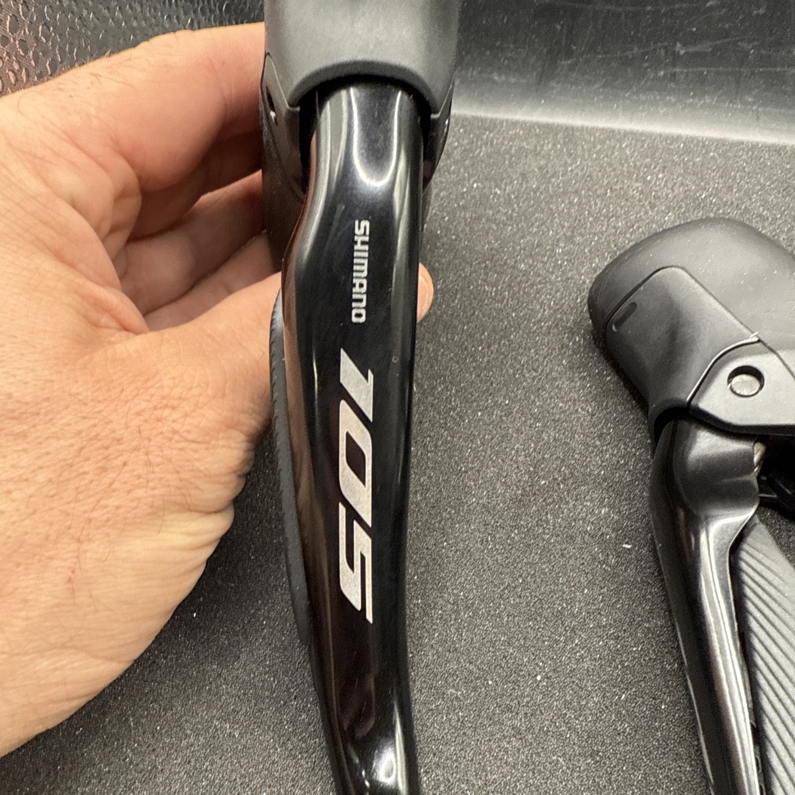 Shimano 105 7170 Di2 Hydraulic Shifter Set 1000/1700mm Lines 12 Speed 2×12 (NW)