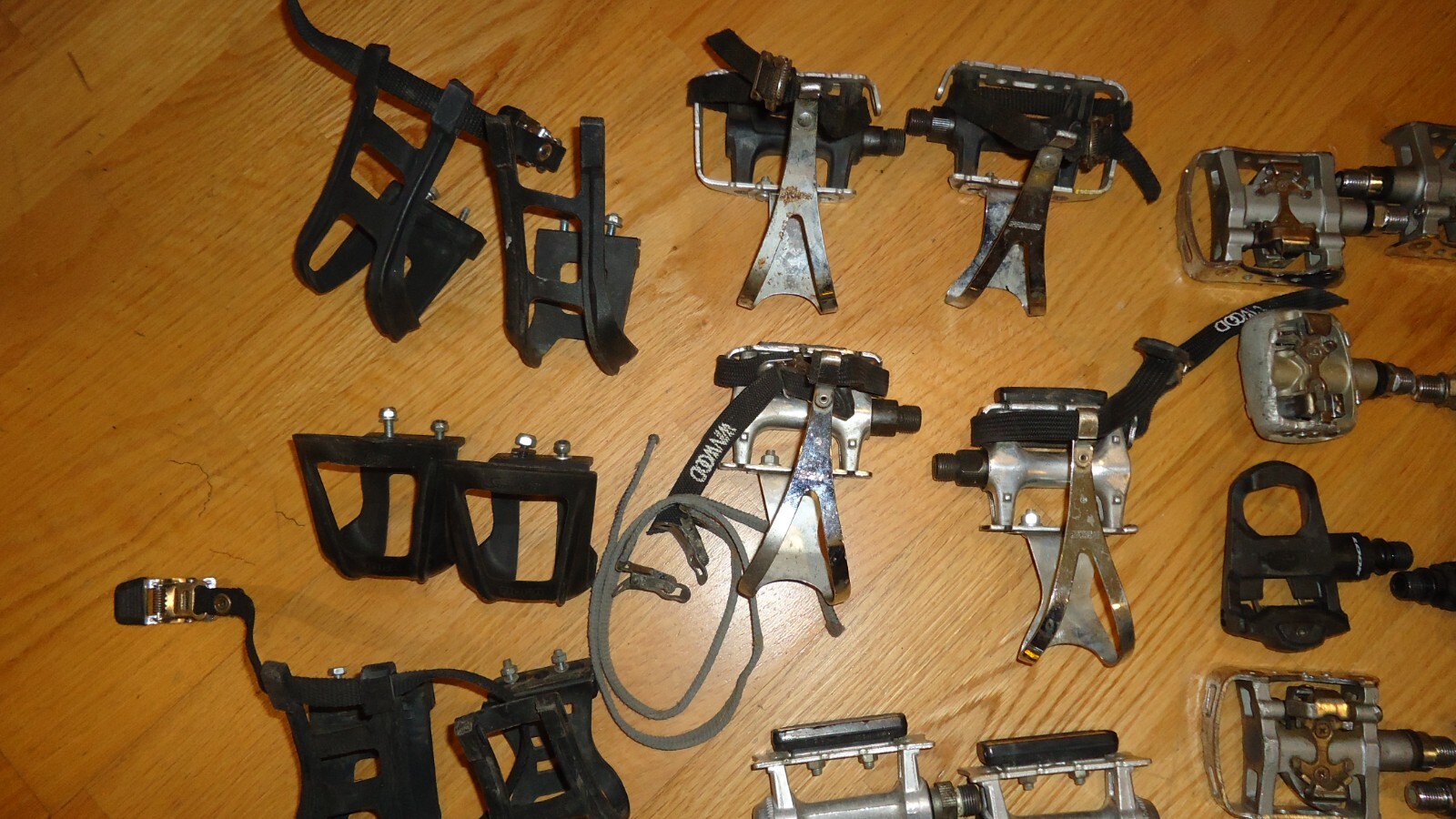20 Bike Pedal Sets, Some Clipless, Shimano, Time, Look , Mixed Lot