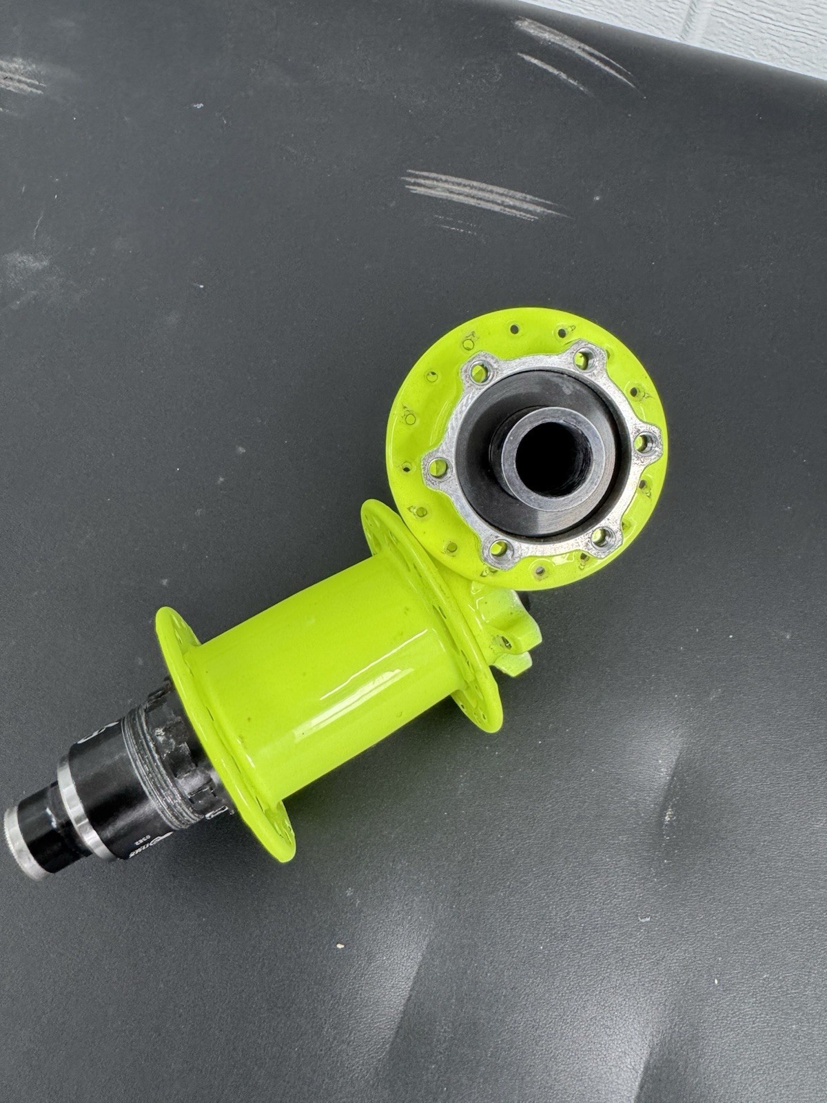 Onyx MTB Hubs: XD, 15x110mm, 12x148mm, 32 Hole, 6-Bolt Disc, Fluorescent Yellow
