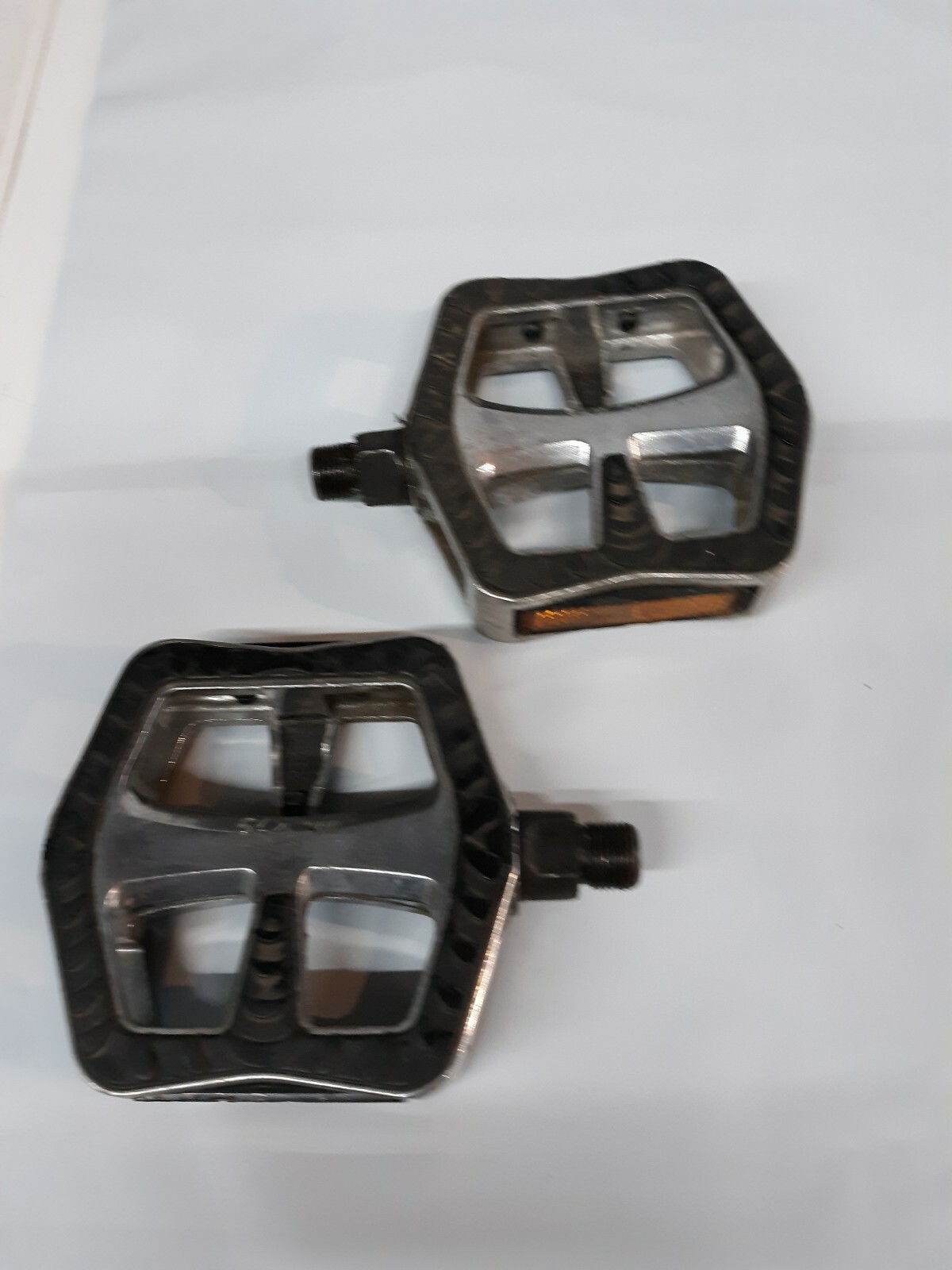 Wellgo K79 B087 Bicycle Platform Pedals 9/16 Bike Flats MTB BMX Cr-Mo Spindles