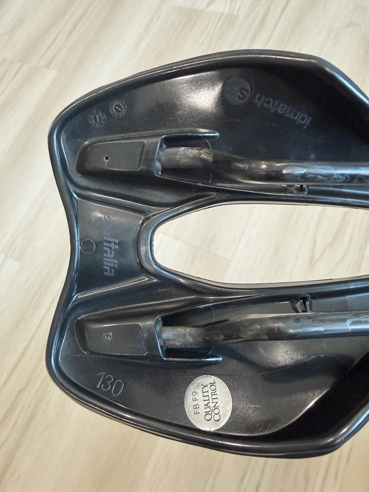 Selle Italia SLR Boost Kit Carbonio Superflow Saddle (Black) S3 Size 130mm