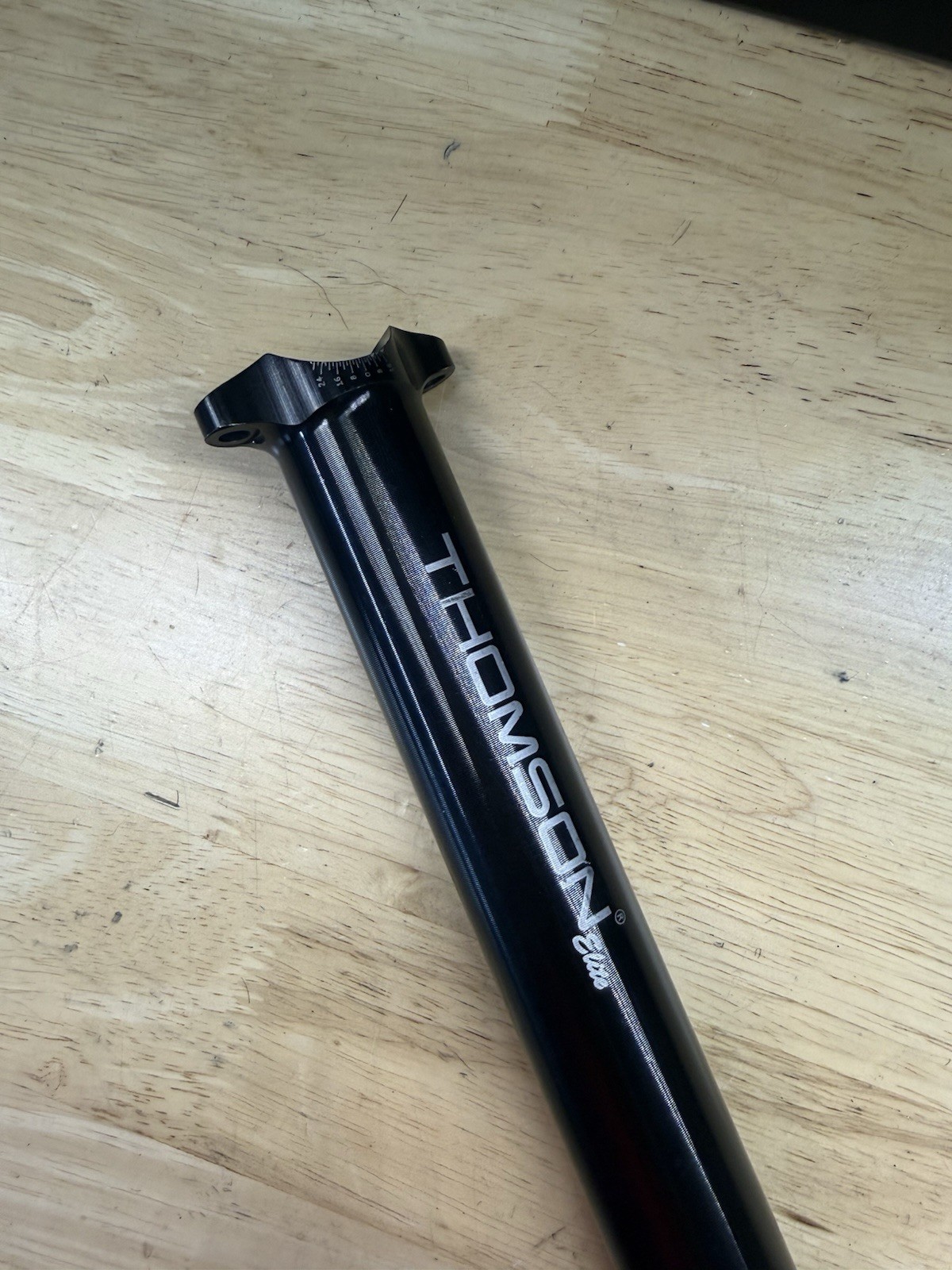 THOMSON Elite ZERO Setback 30.9mm x 367mm Black Seatpost
