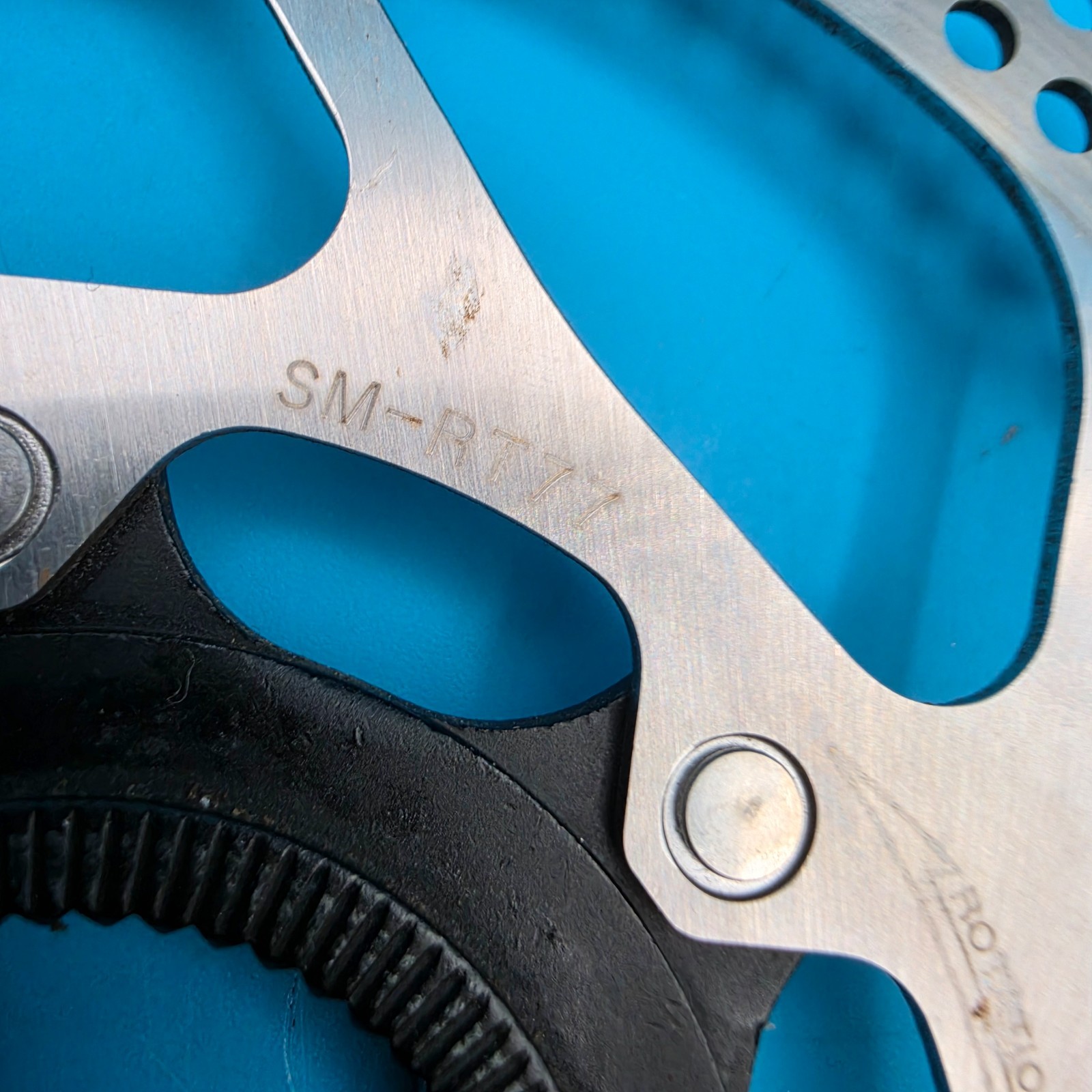 Shimano SM-RT77 160mm Center Lock Disc Brake Rotor & Lockring – 1 Pair g6