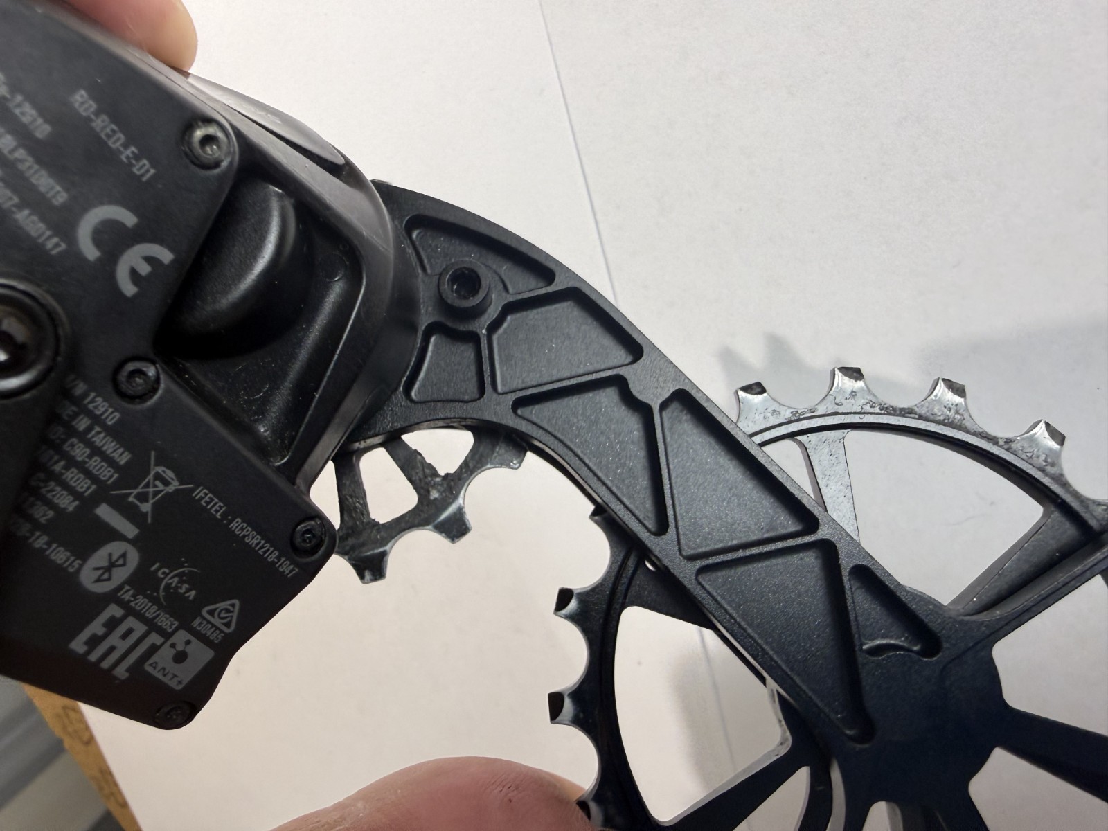 SRAM Red AXS eTap D1 Electronic 12-Spd Rear Derailleur & Black Kogel Kolossos